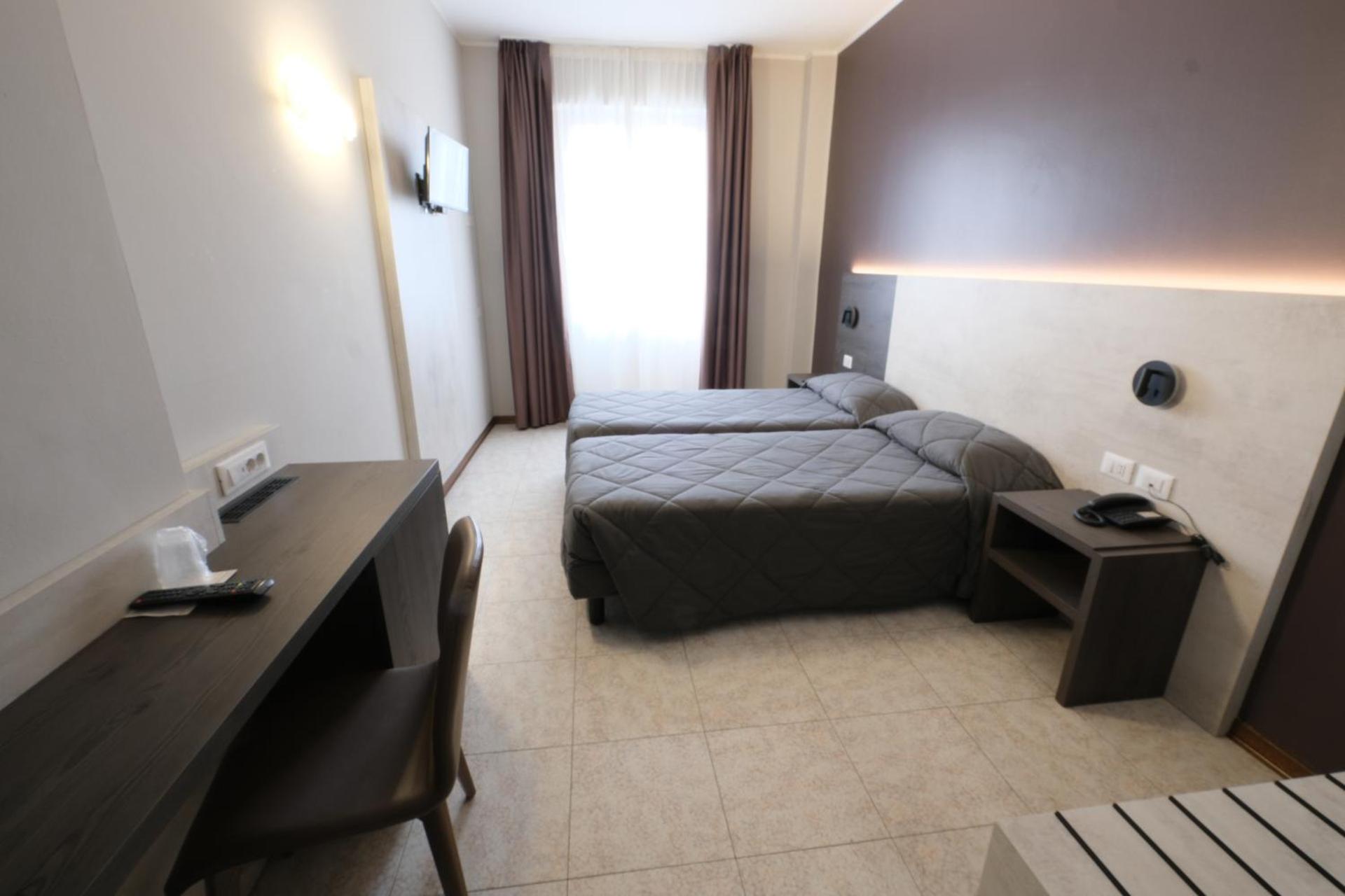 Hotel Mistral - Photo 40