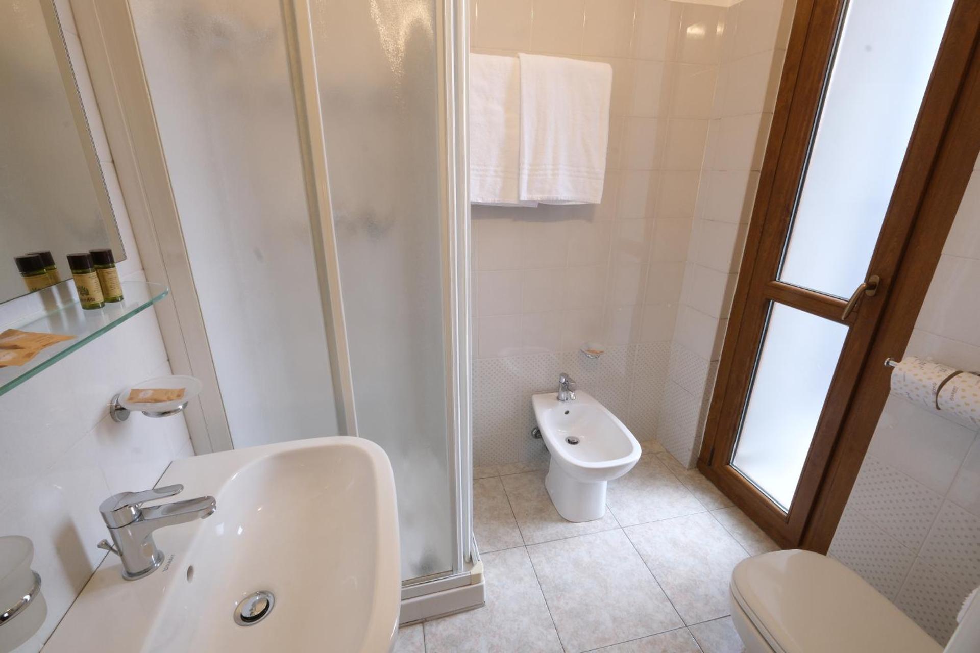 Hotel Mistral - Photo 42
