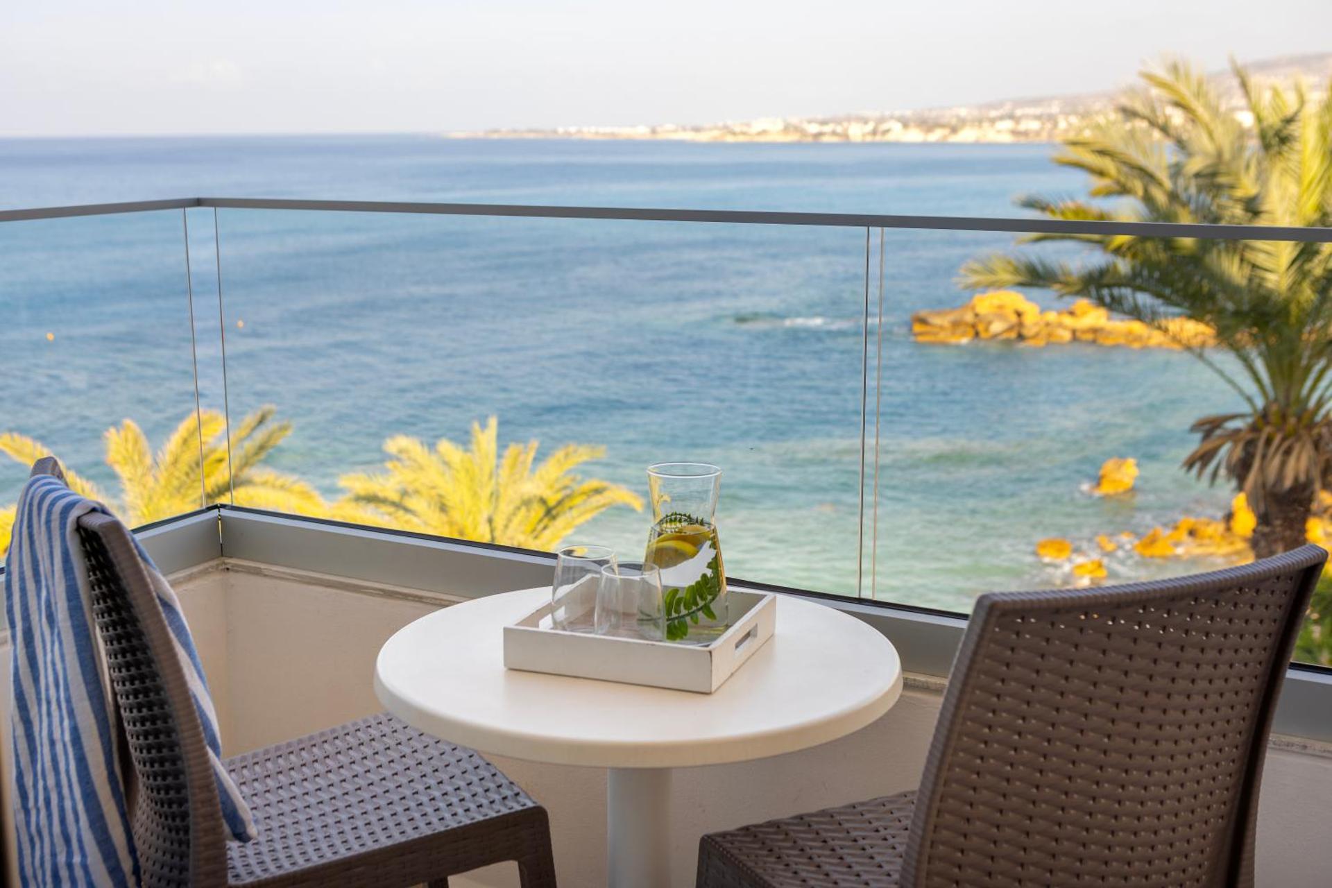 Queens Bay Hotel - Photo 51