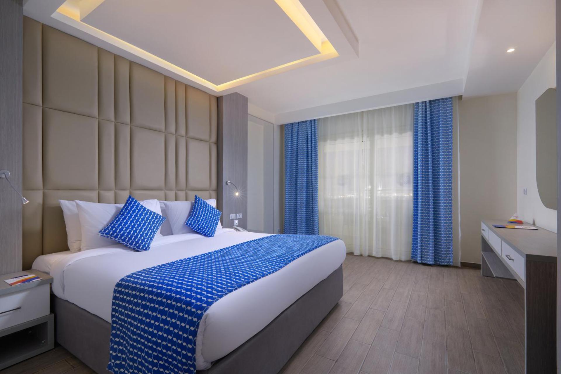 Deluxe Mountain View Room