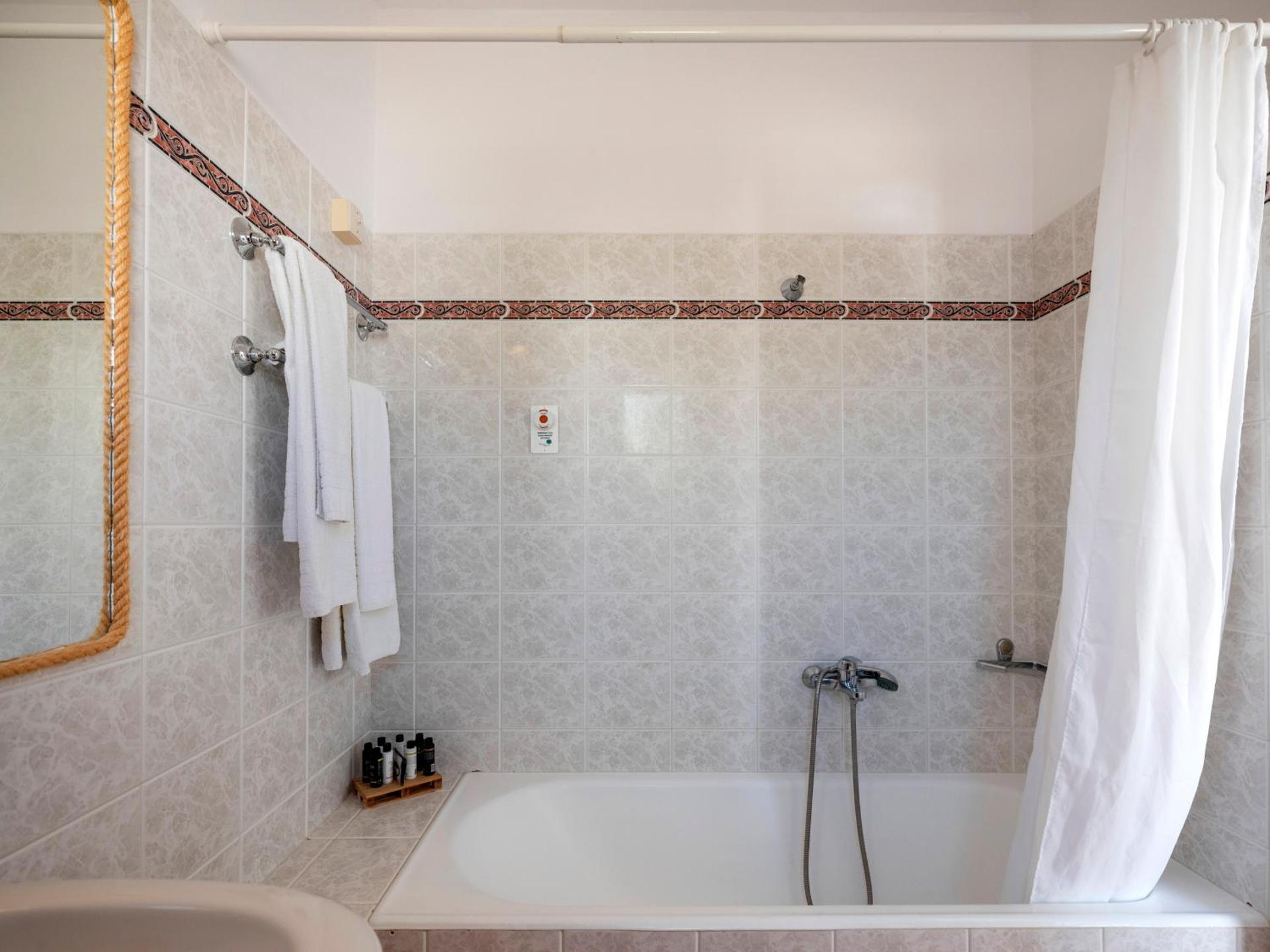 Parosland Hotel - Photo 21