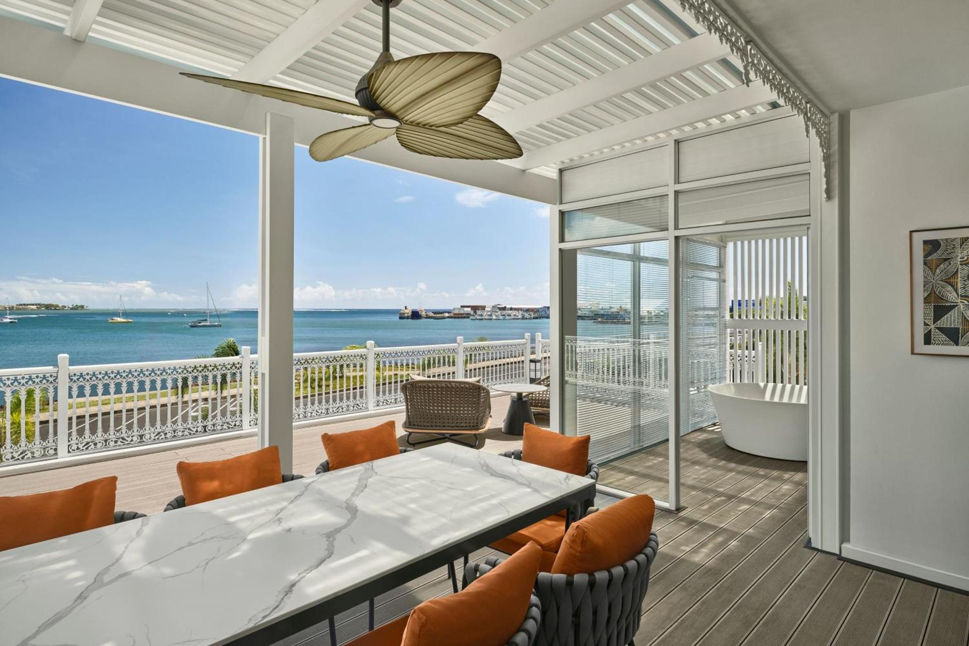 One King Bedroom Suite - Photo 4