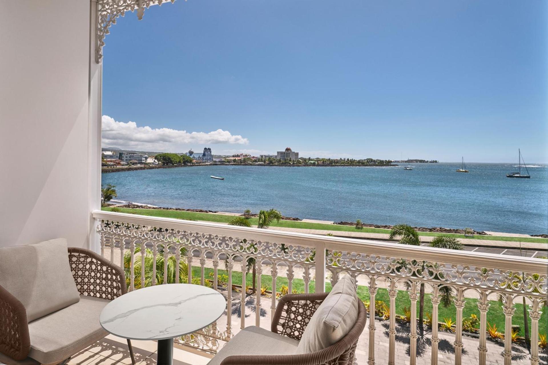 One King Bedroom Large Suite - Photo 4