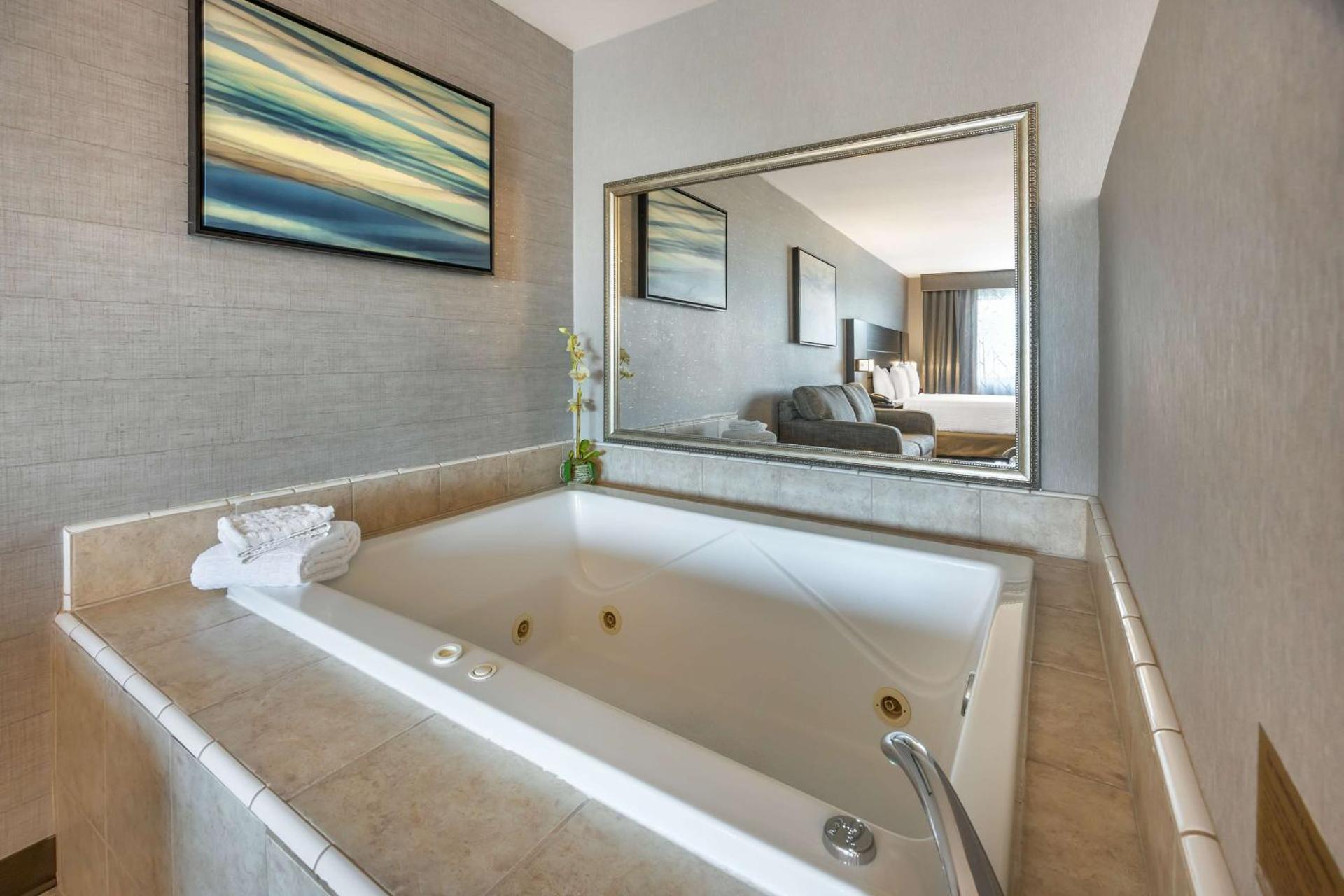 Best Western Plus North Las Vegas Inn & Suites - Photo 6