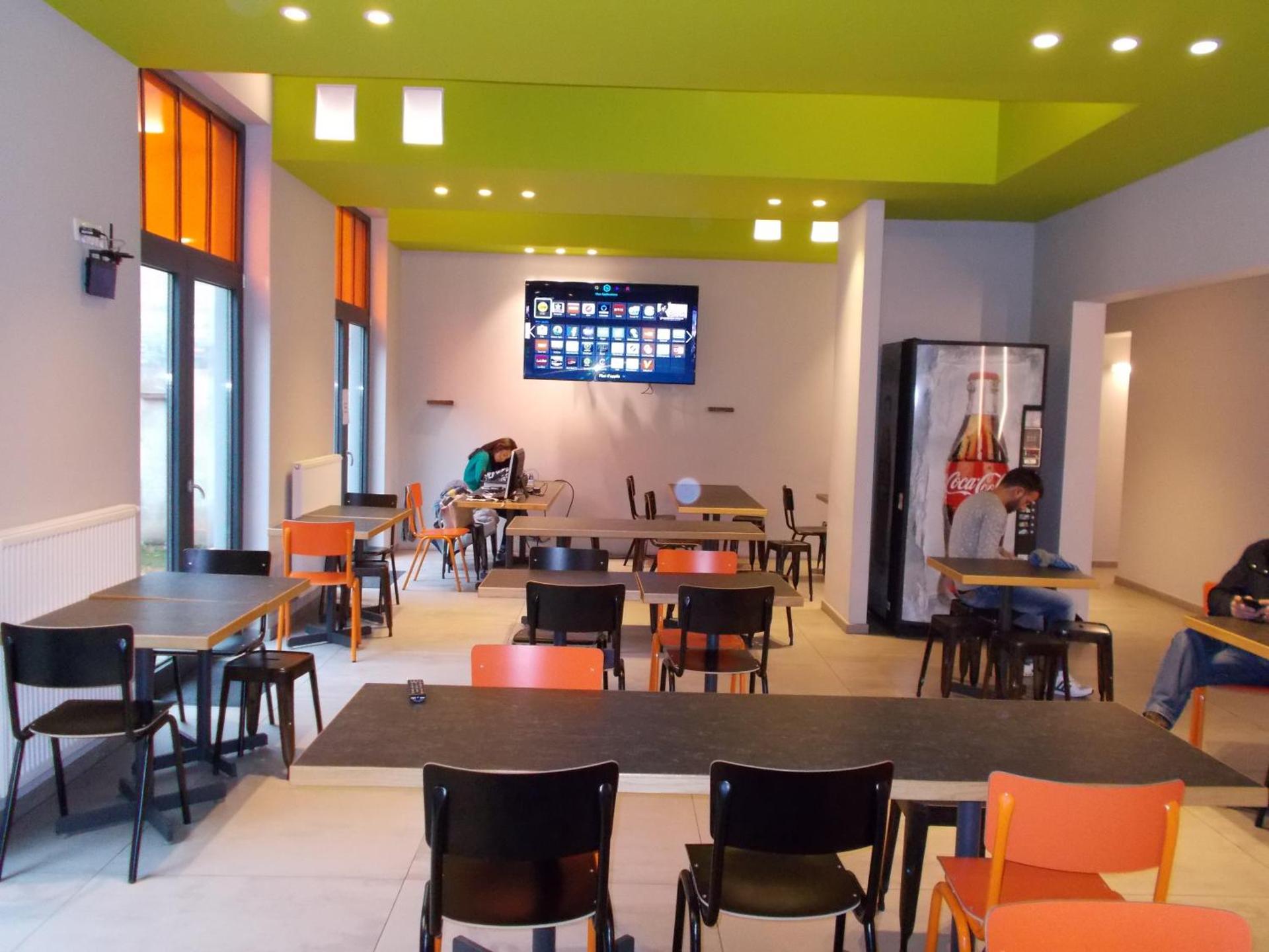 Brxxl 5 City Centre Hostel - Photo 34