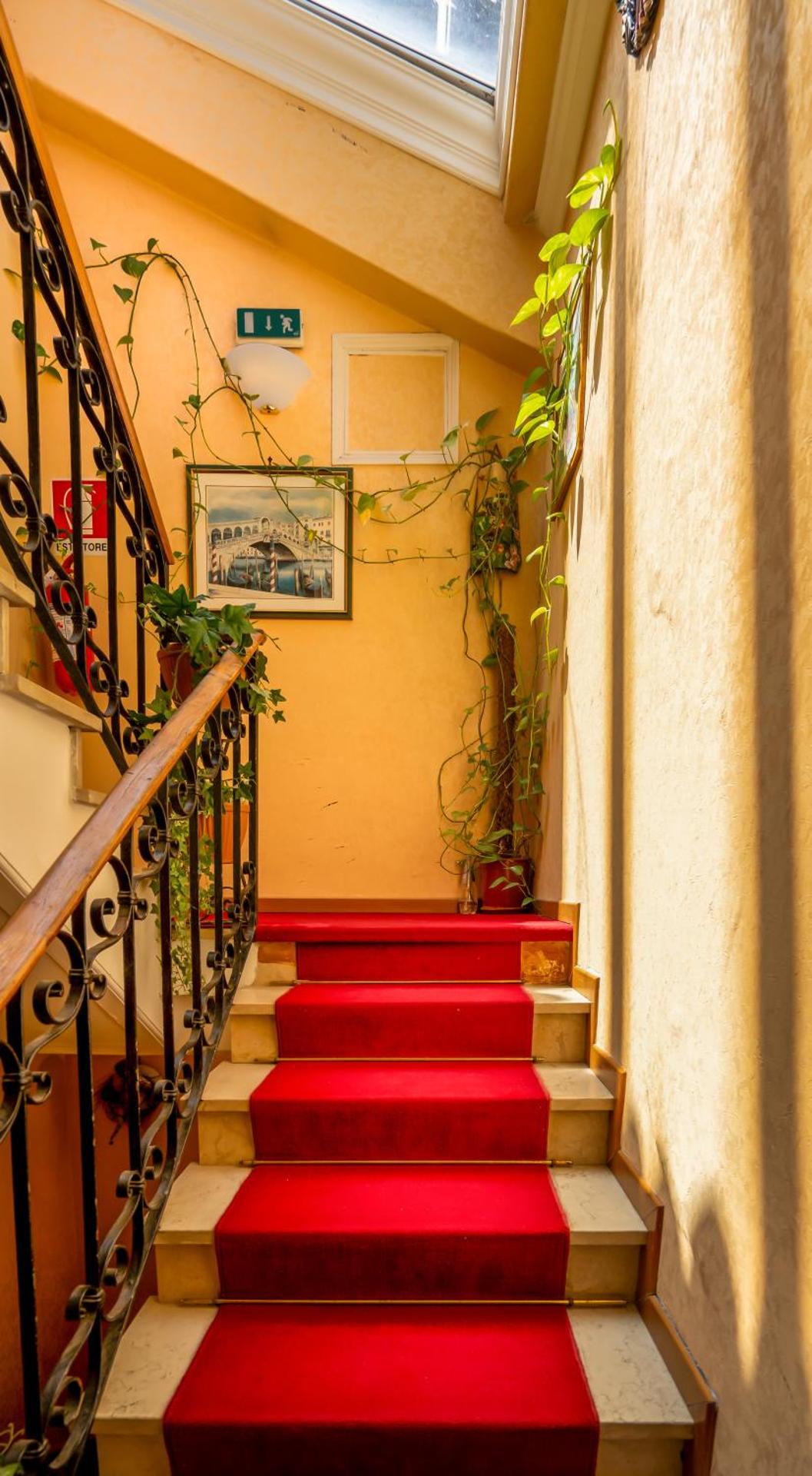 Hotel Tintoretto - Photo 57