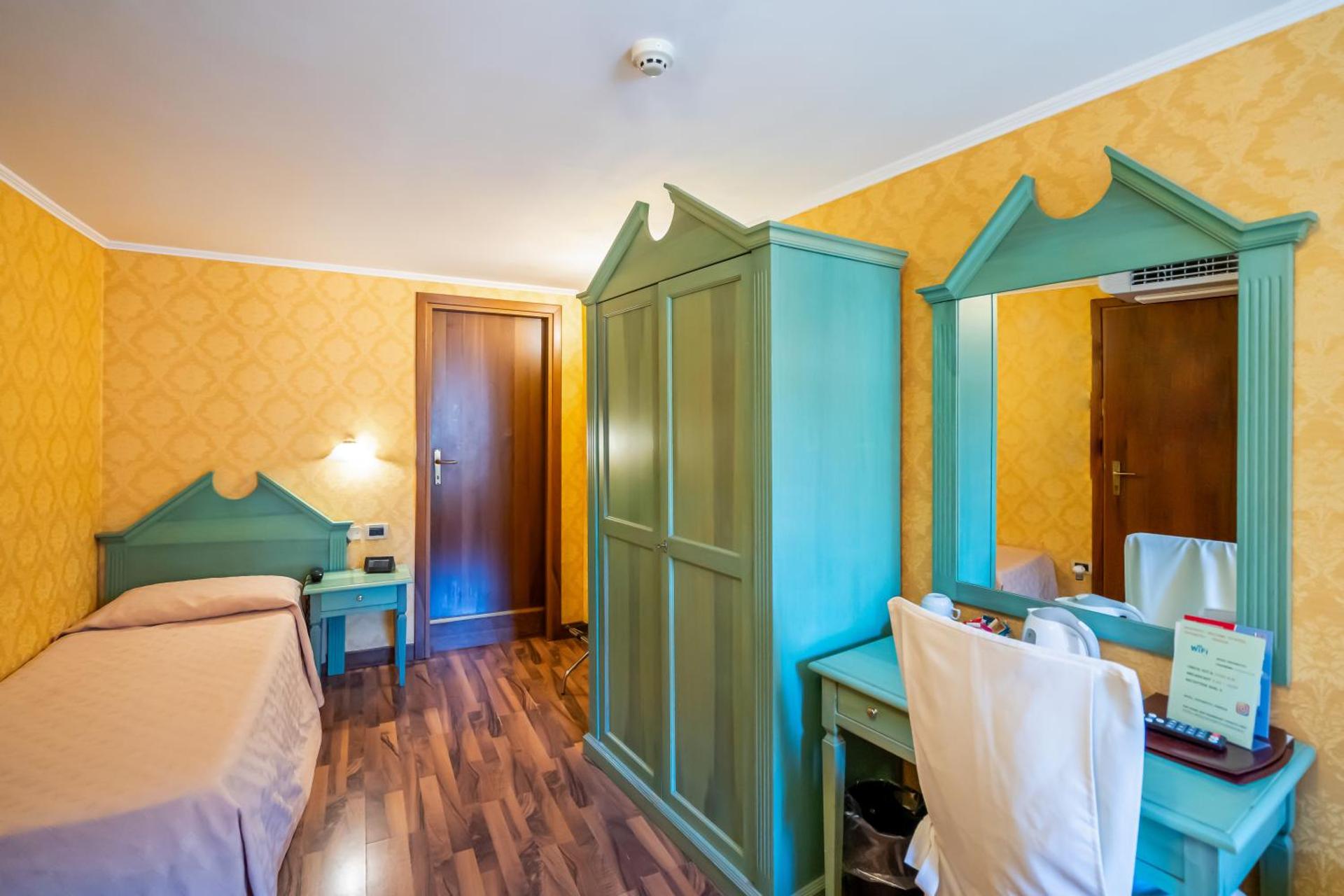 Hotel Tintoretto - Photo 63