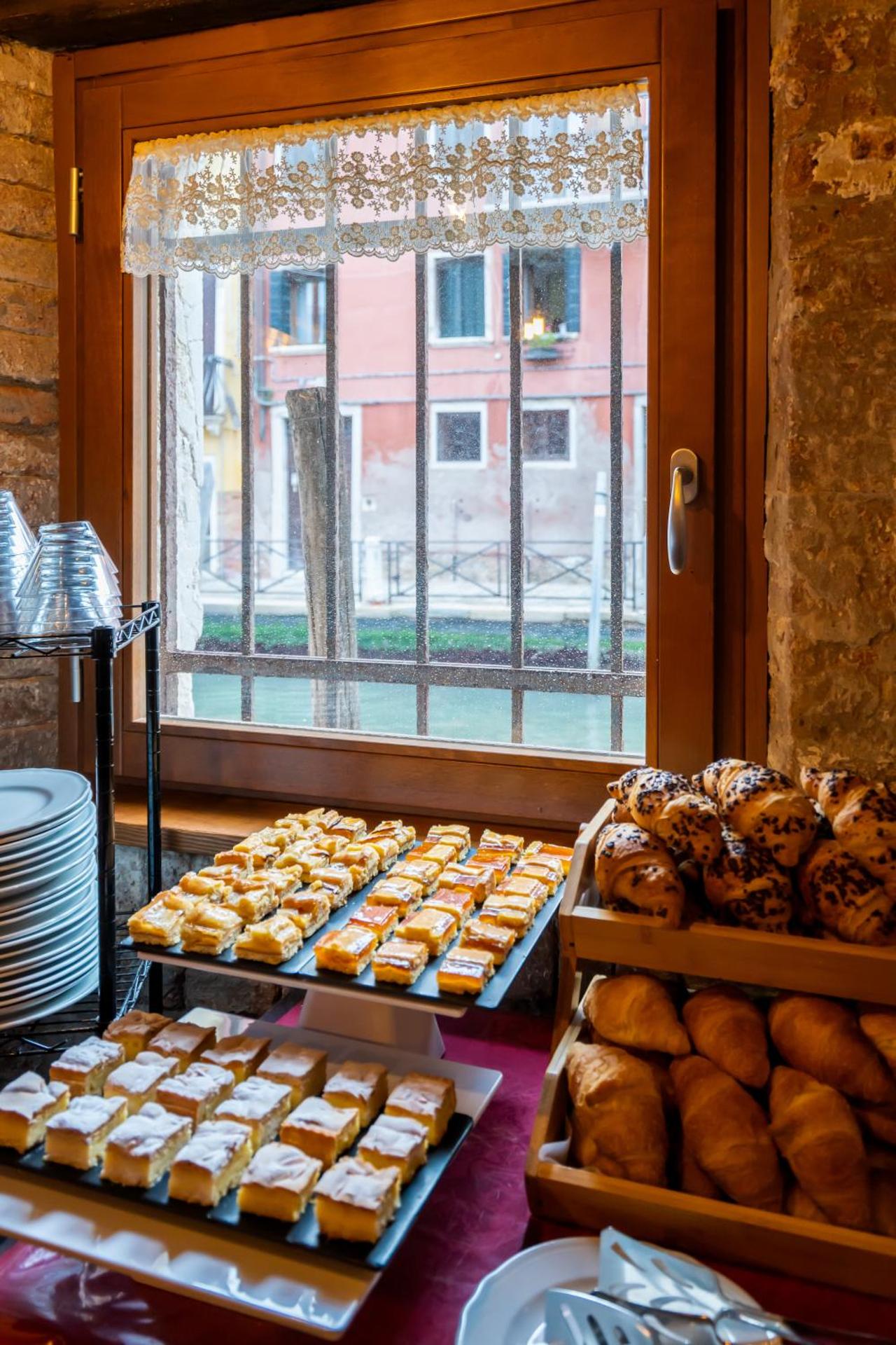 Hotel Tintoretto - Photo 46
