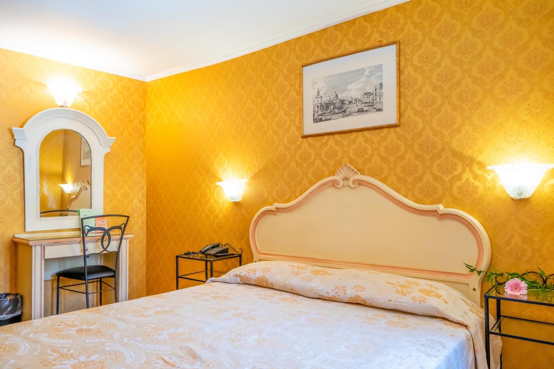 Hotel Tintoretto - Photo 36