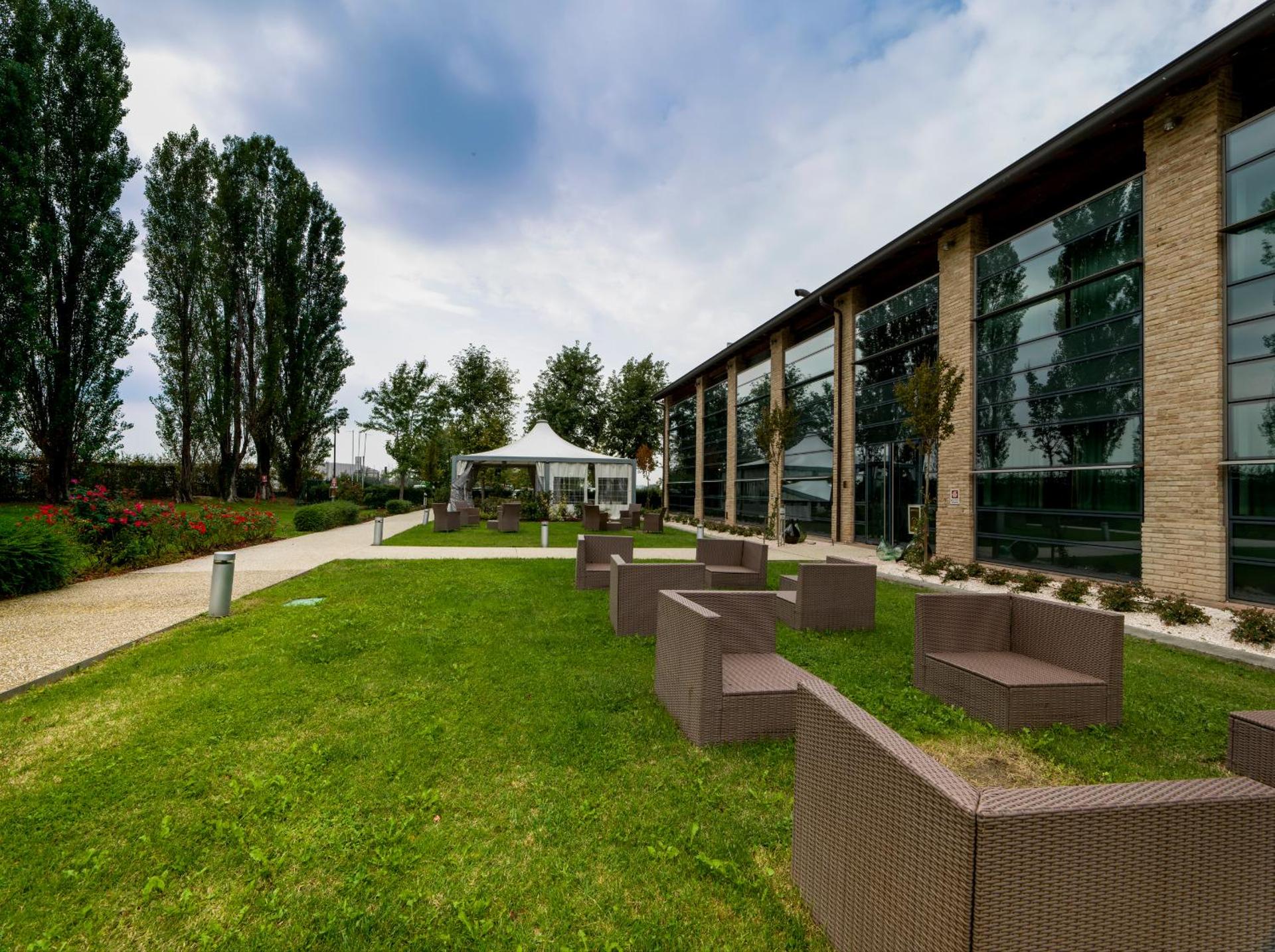 Best Western Hotel Green City - Photo 70
