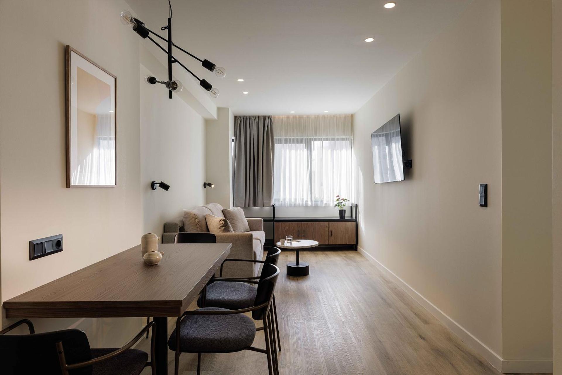 Family Two-Bedroom Apartment 