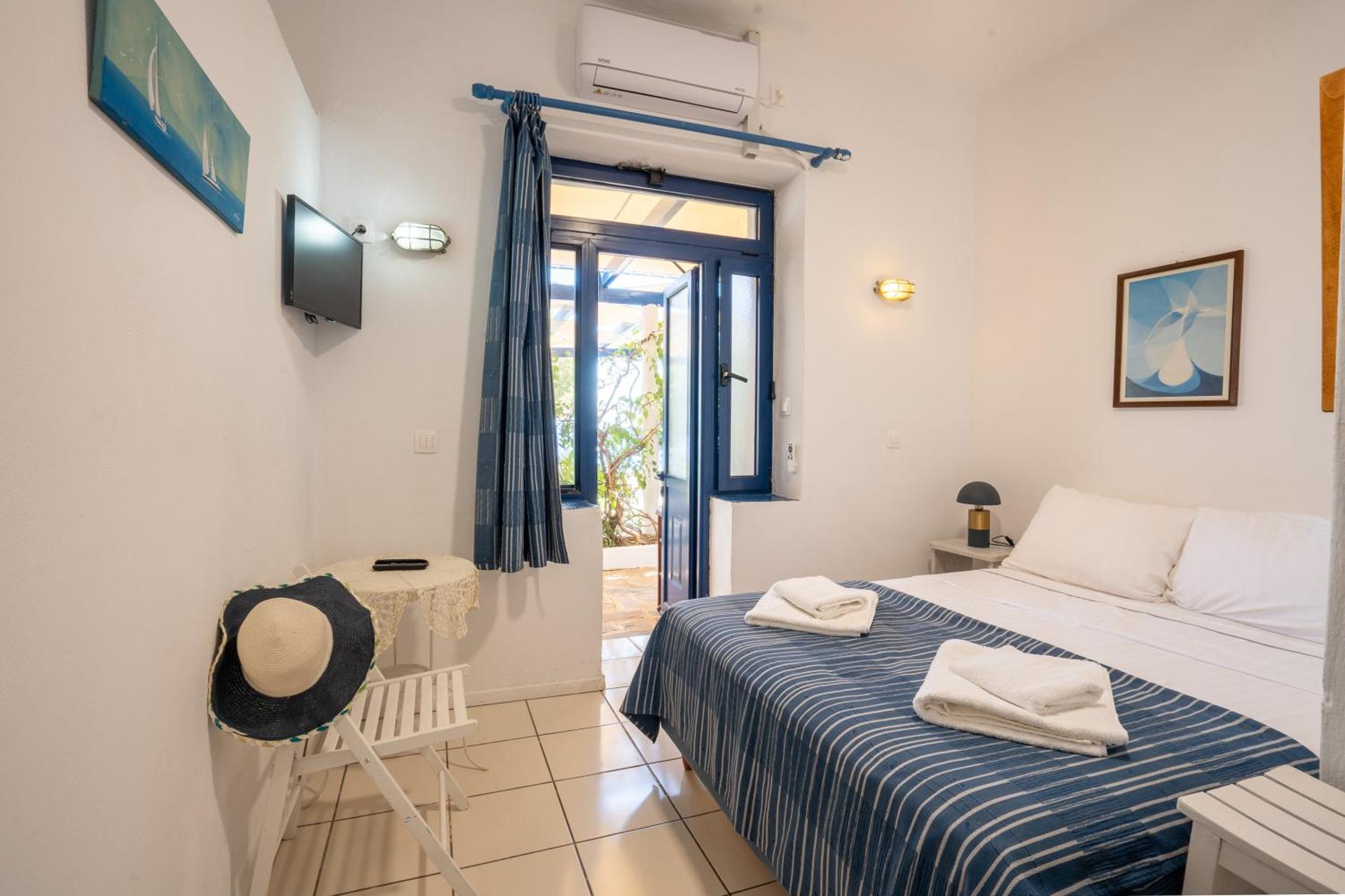 Agriolykos Pension - Photo 28