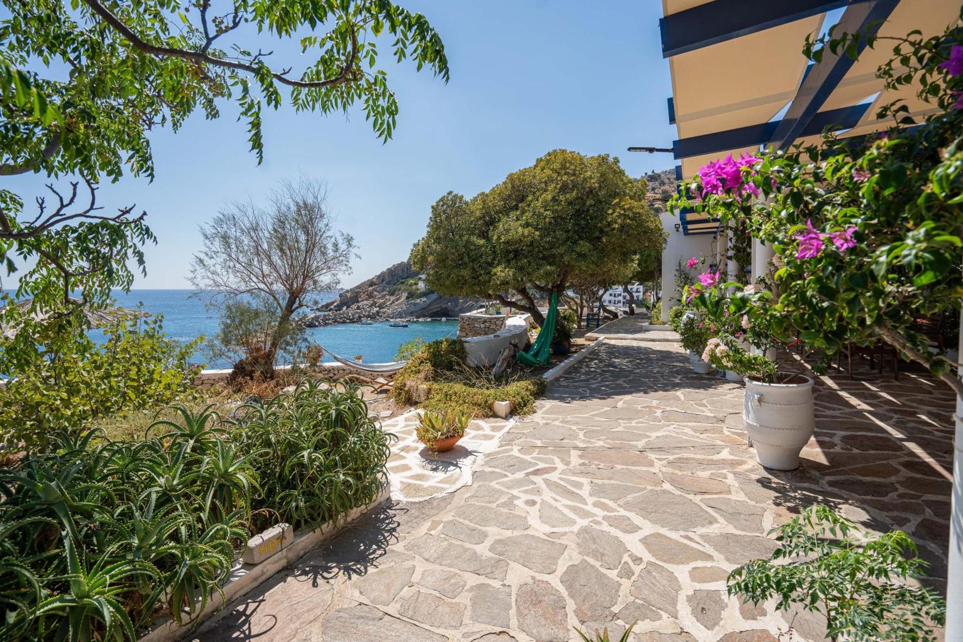 Agriolykos Pension - Photo 12