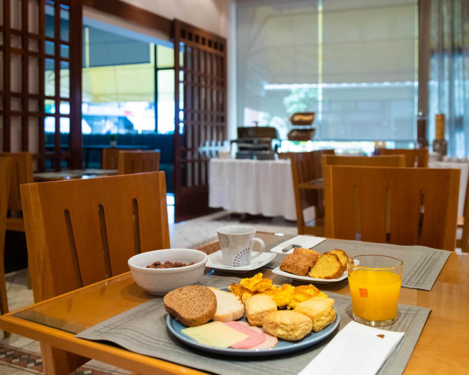 Hotel Avra - Photo 18