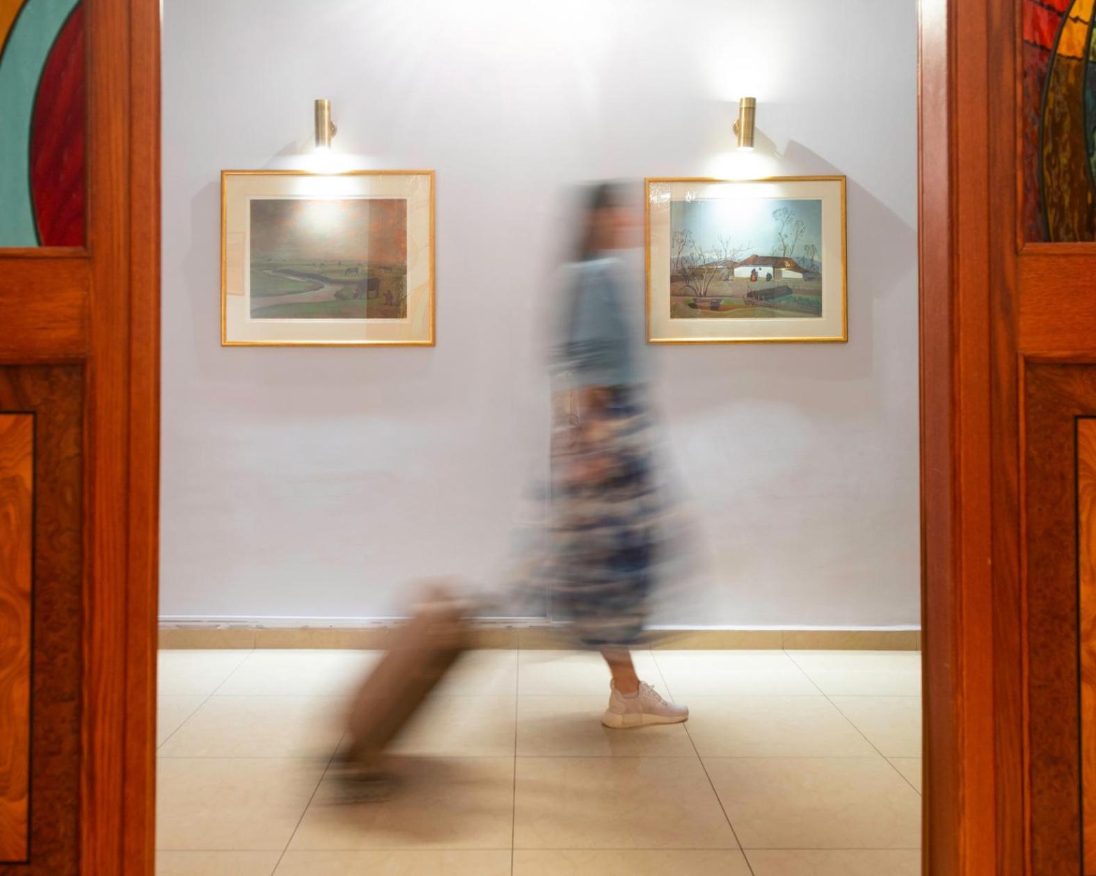 Hotel Avra - Photo 14