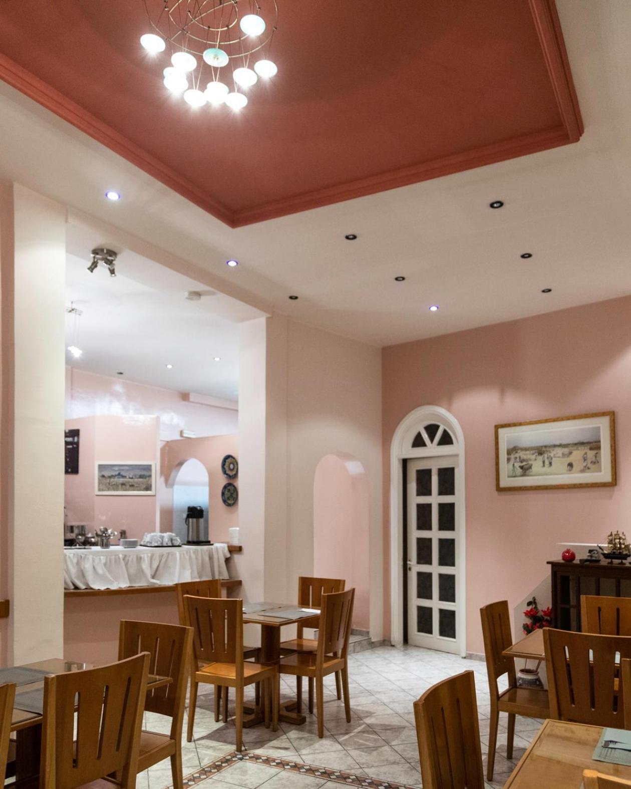 Hotel Avra - Photo 11