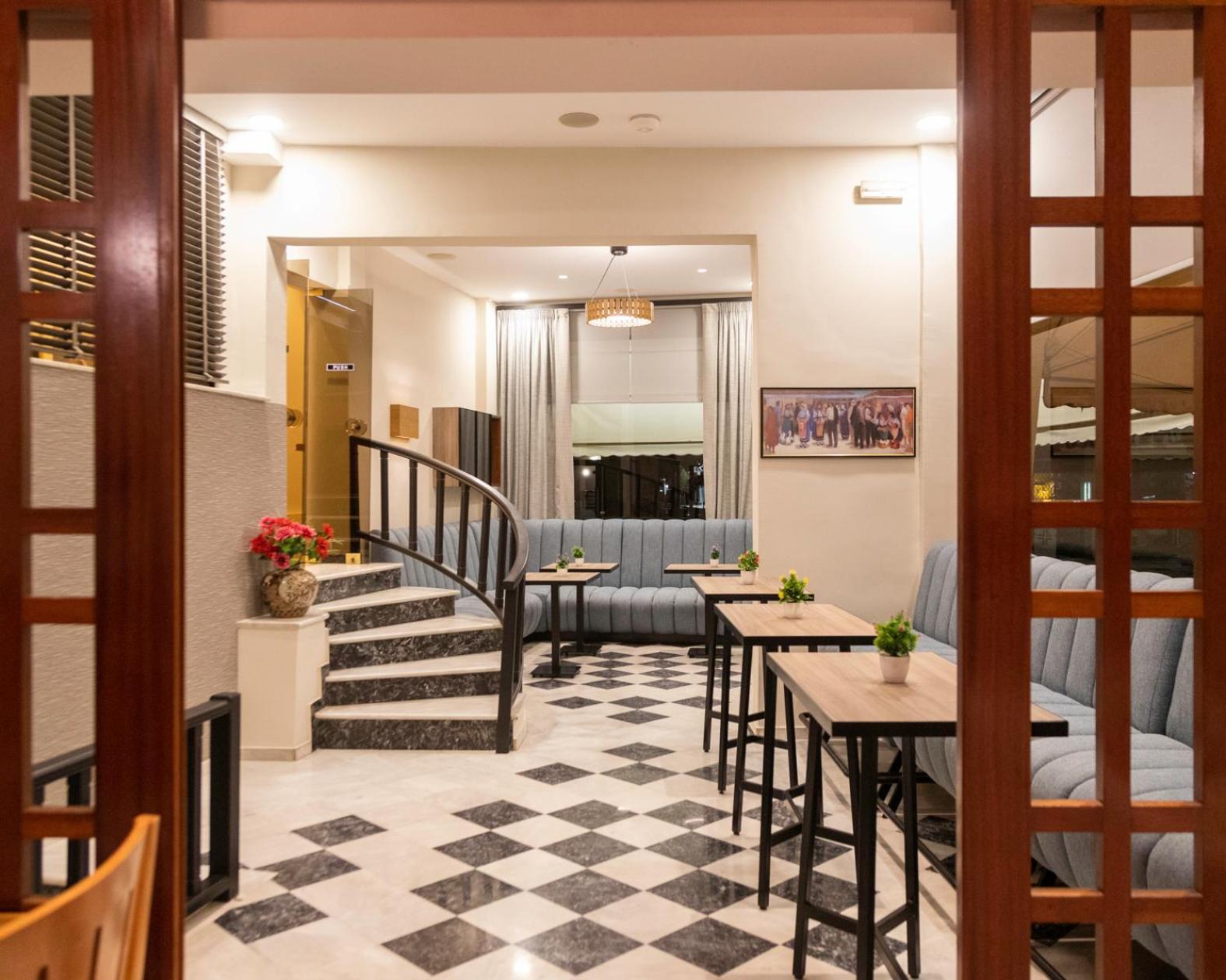 Hotel Avra - Photo 3