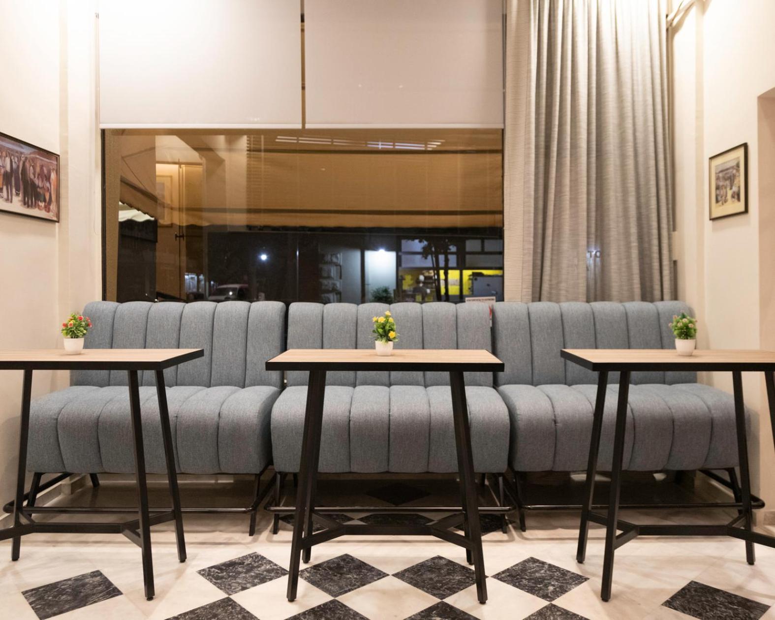 Hotel Avra - Photo 4