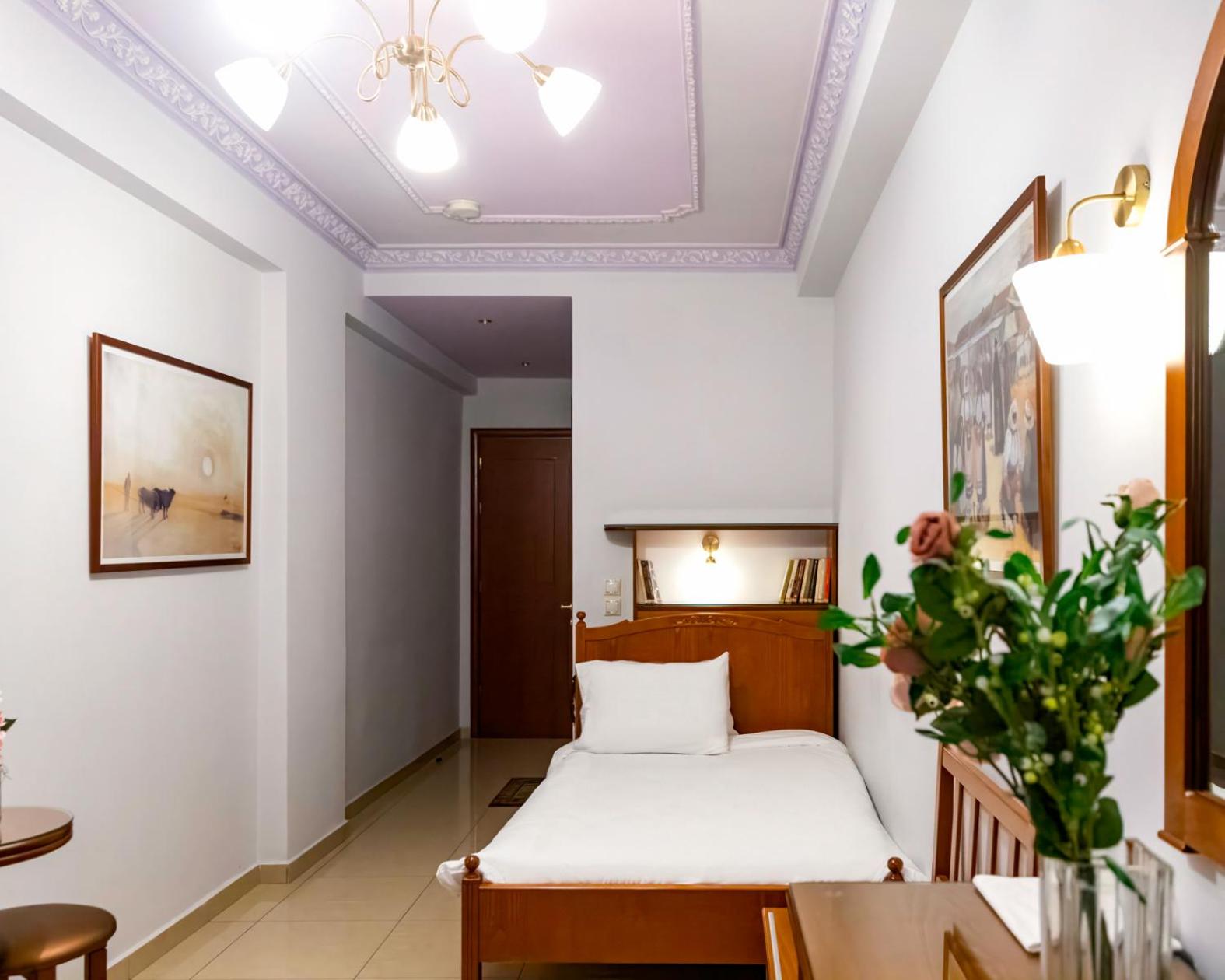 Hotel Avra - Photo 30