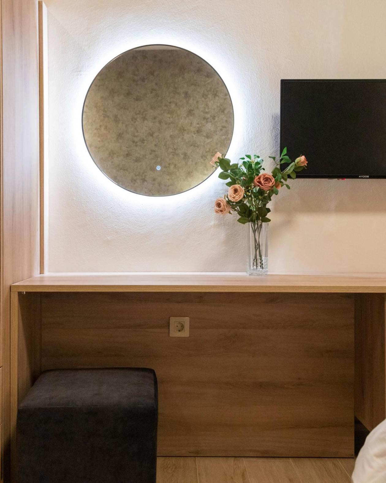 Hotel Avra - Photo 74