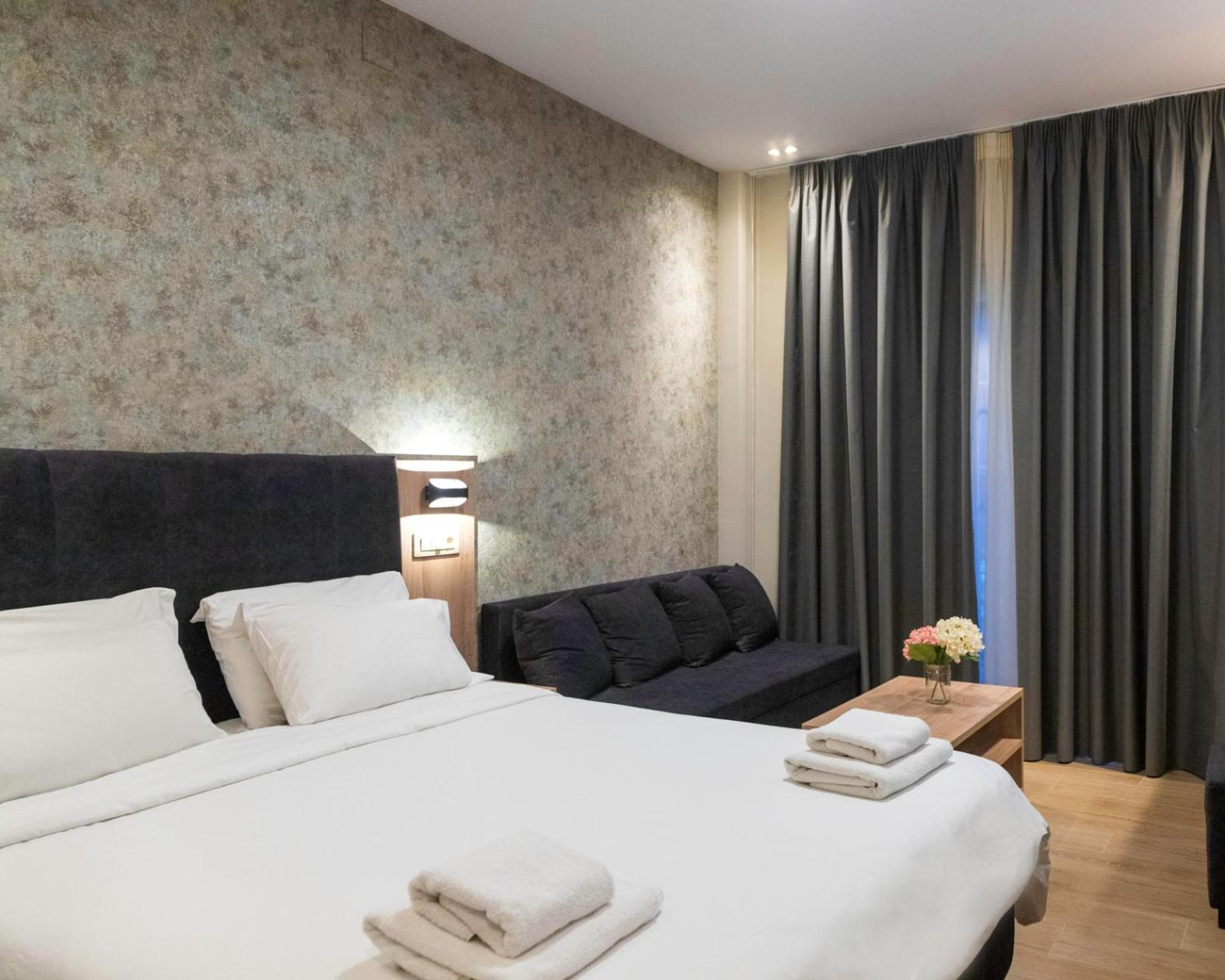 Hotel Avra - Photo 76