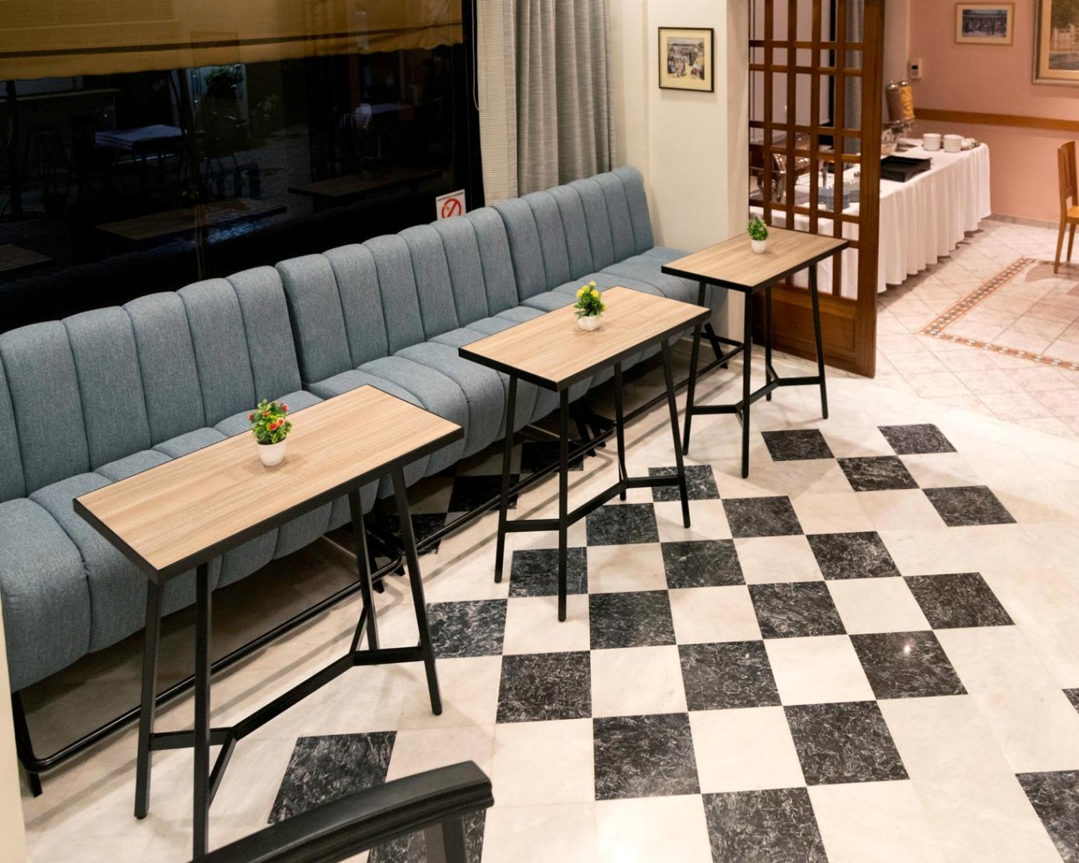 Hotel Avra - Photo 23