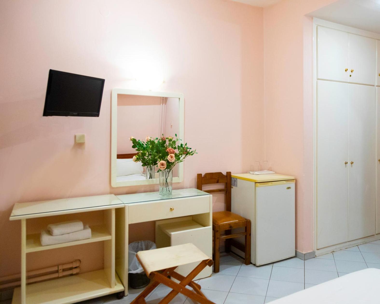 Hotel Avra - Photo 47