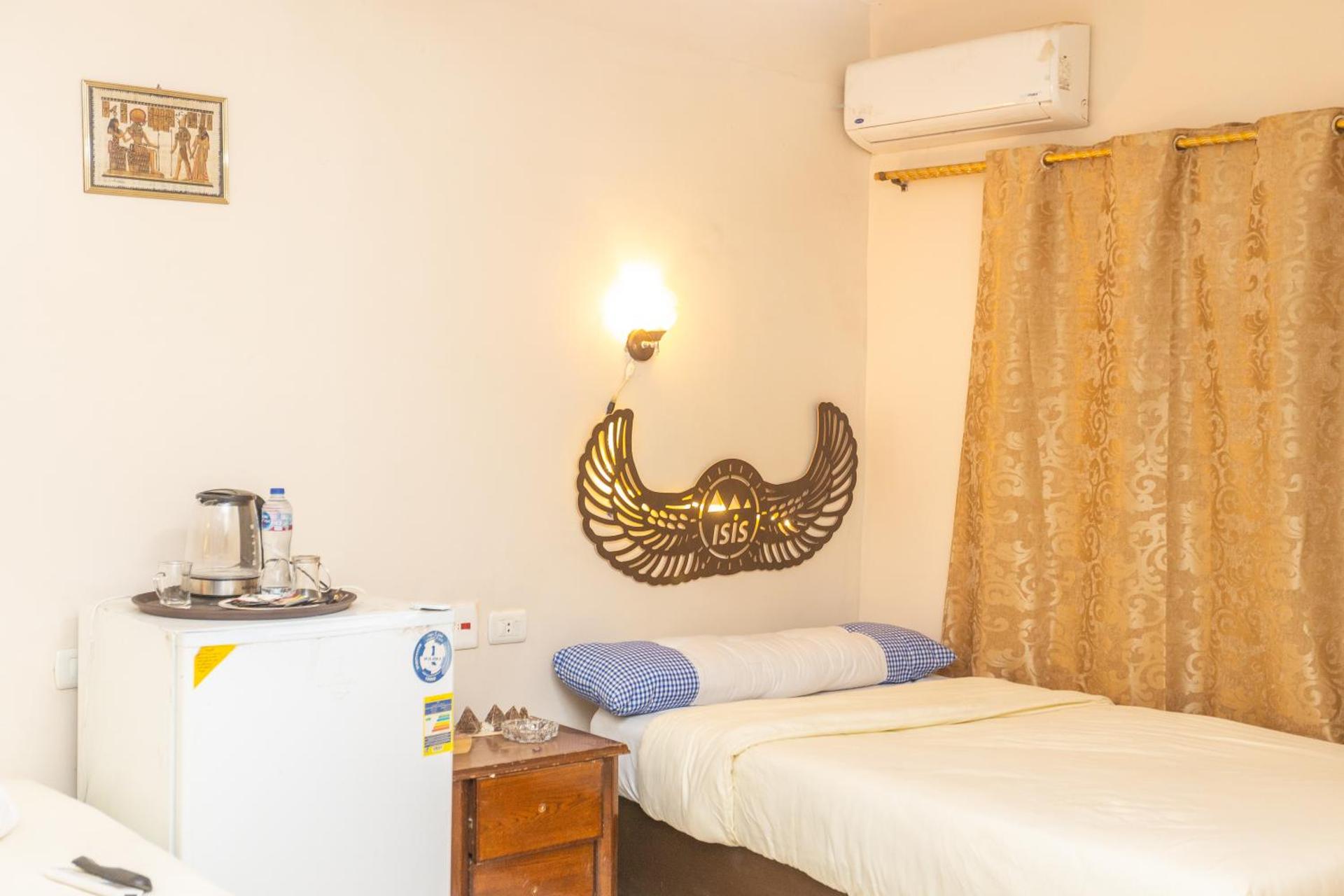 Grensha Pyramids inn - Photo 32