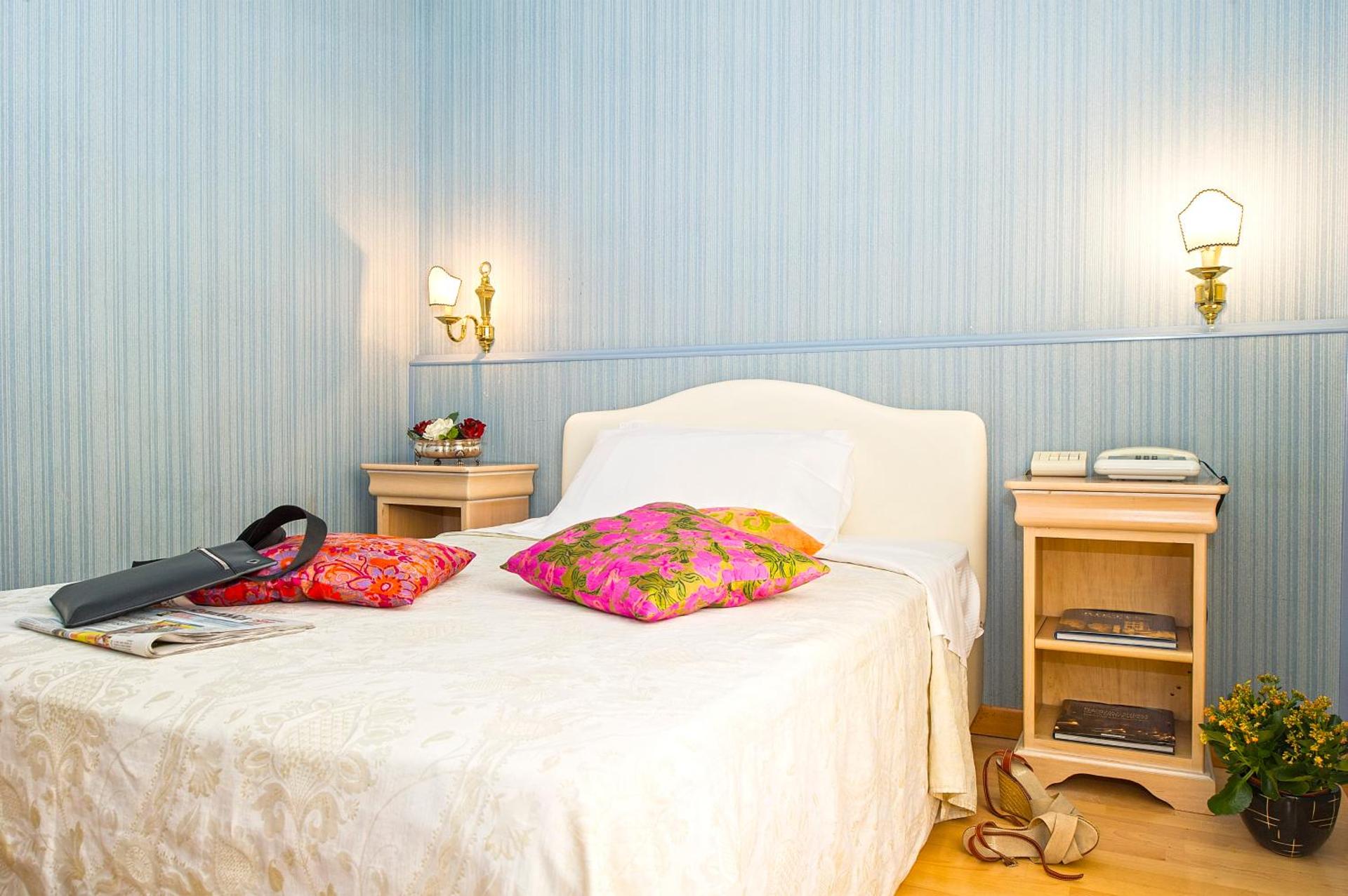 Grande Albergo Quattro Stagioni - Photo 2