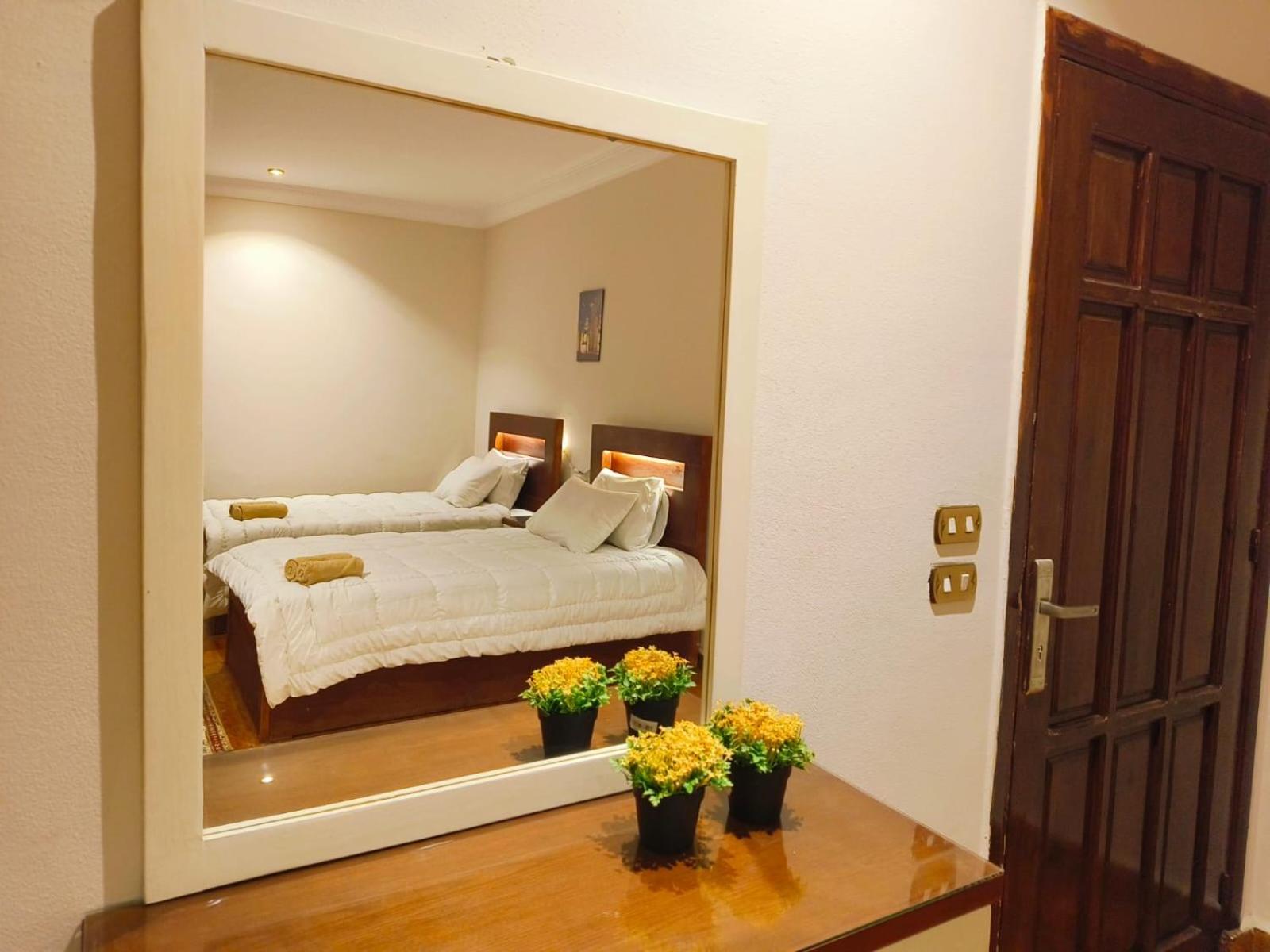 Akh Pyramid Hostel - Photo 11