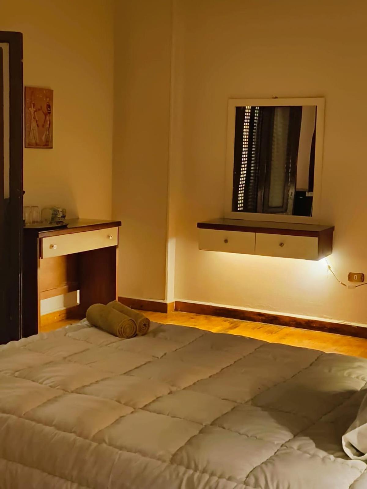 Akh Pyramid Hostel - Photo 14