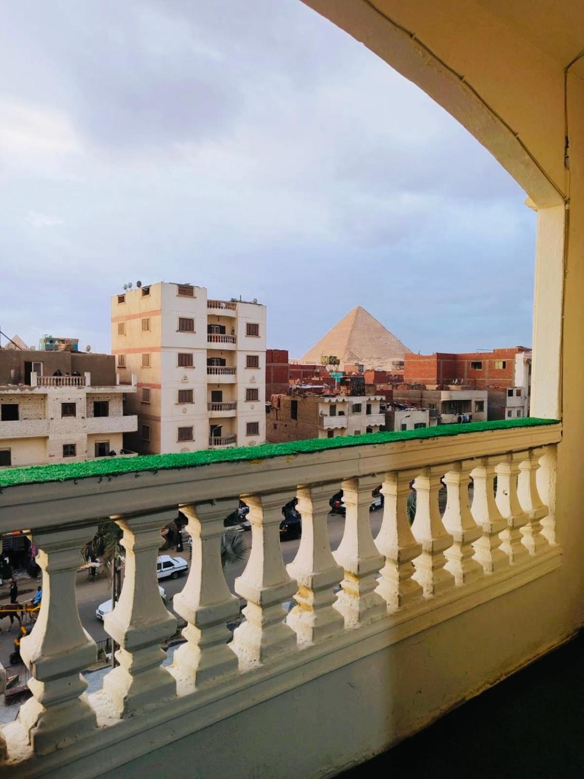 Akh Pyramid Hostel - Photo 10