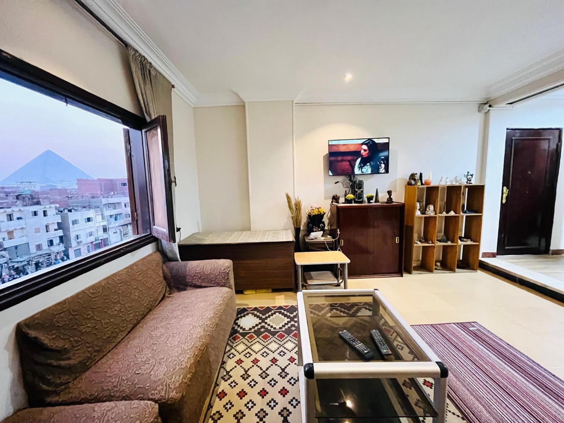 Akh Pyramid Hostel - Photo 31