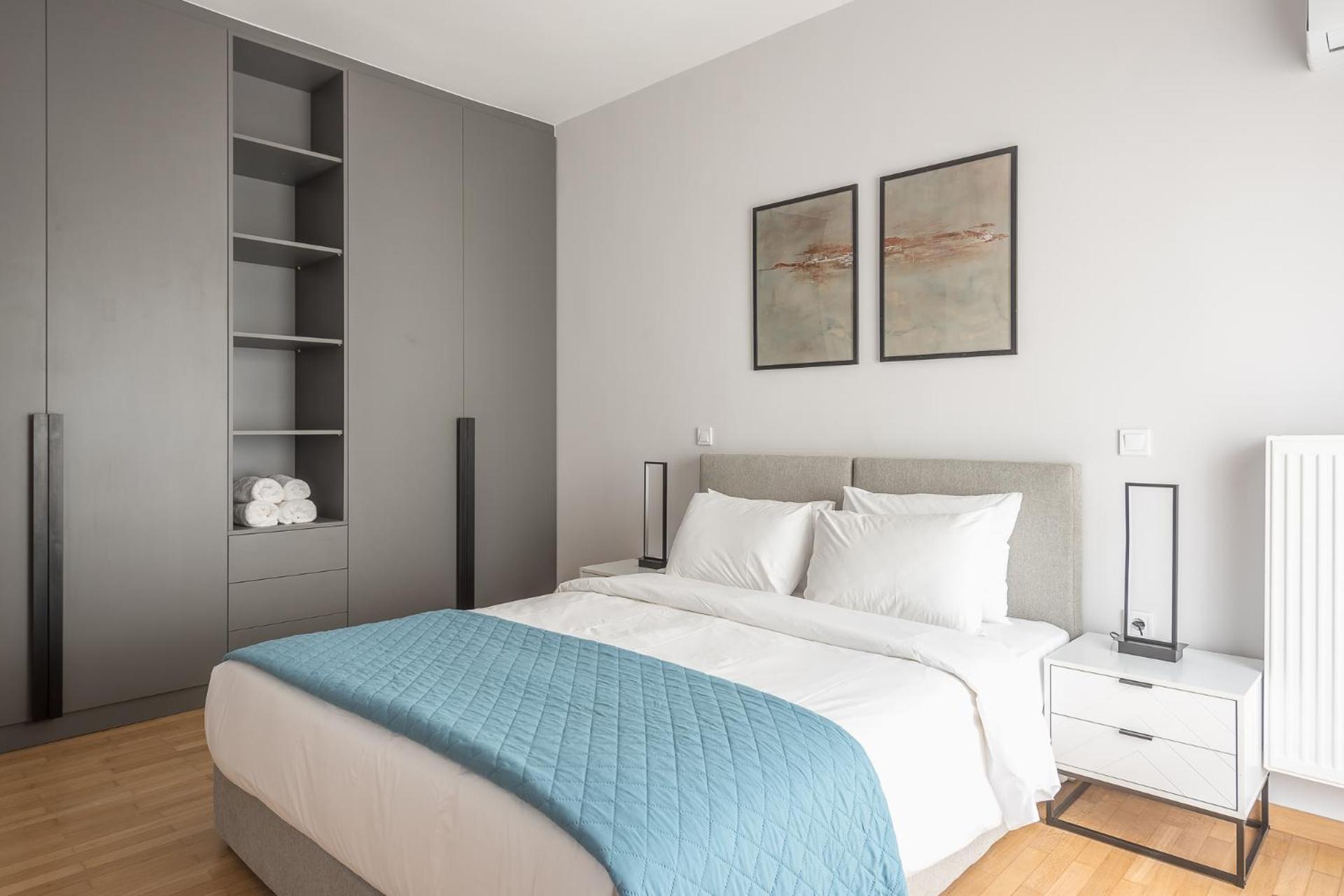 Luxury Athens Living 3BR with Balcony - Photo 34