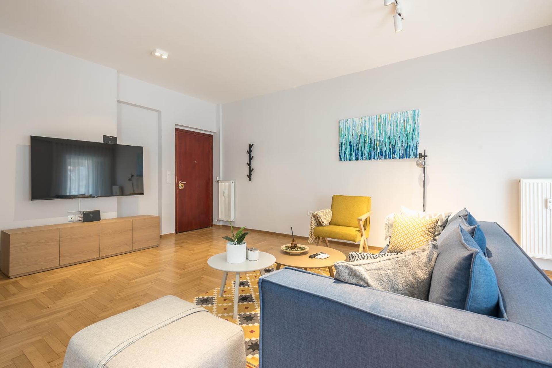 Luxury Athens Living 3BR with Balcony - Photo 6