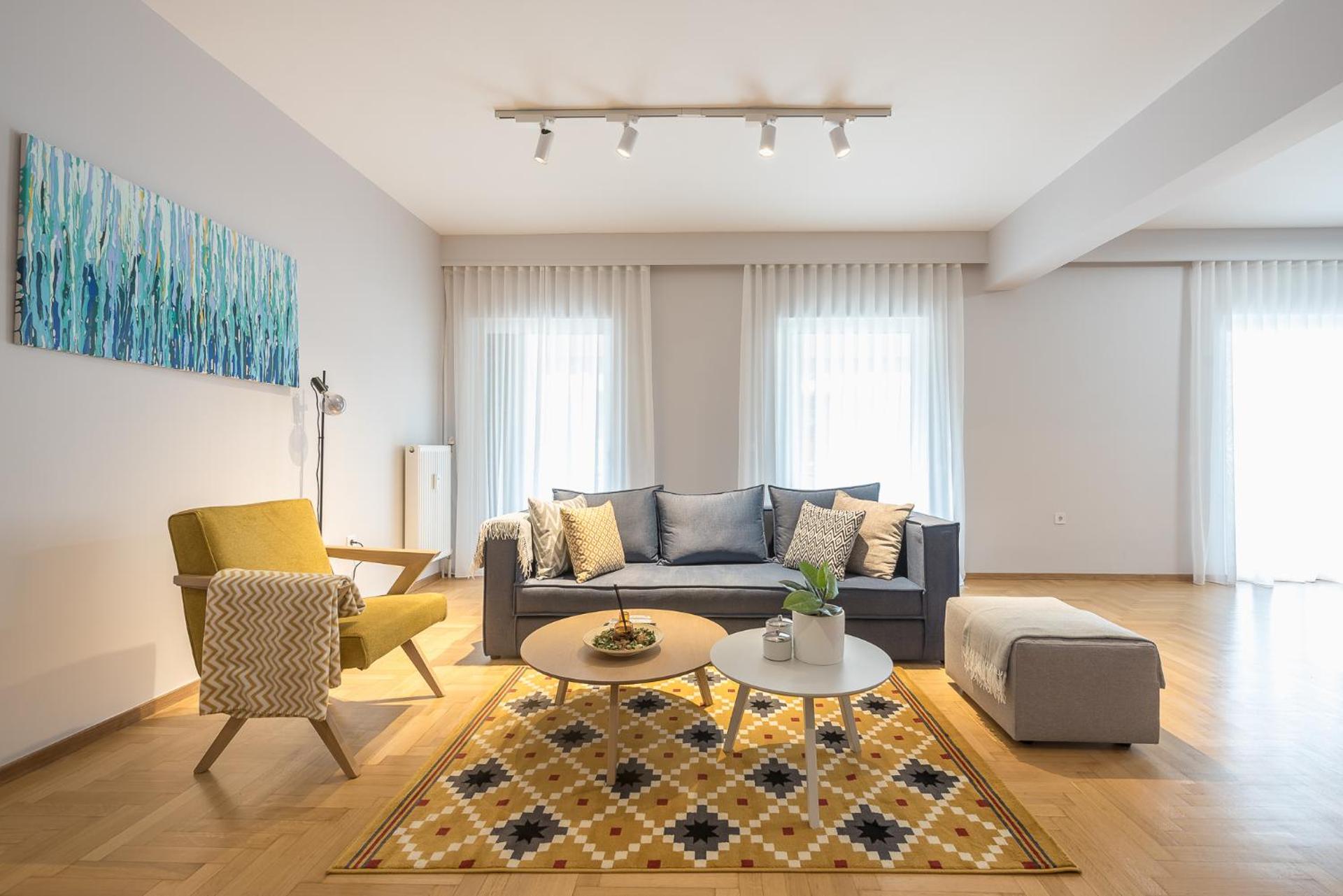 Luxury Athens Living 3BR with Balcony