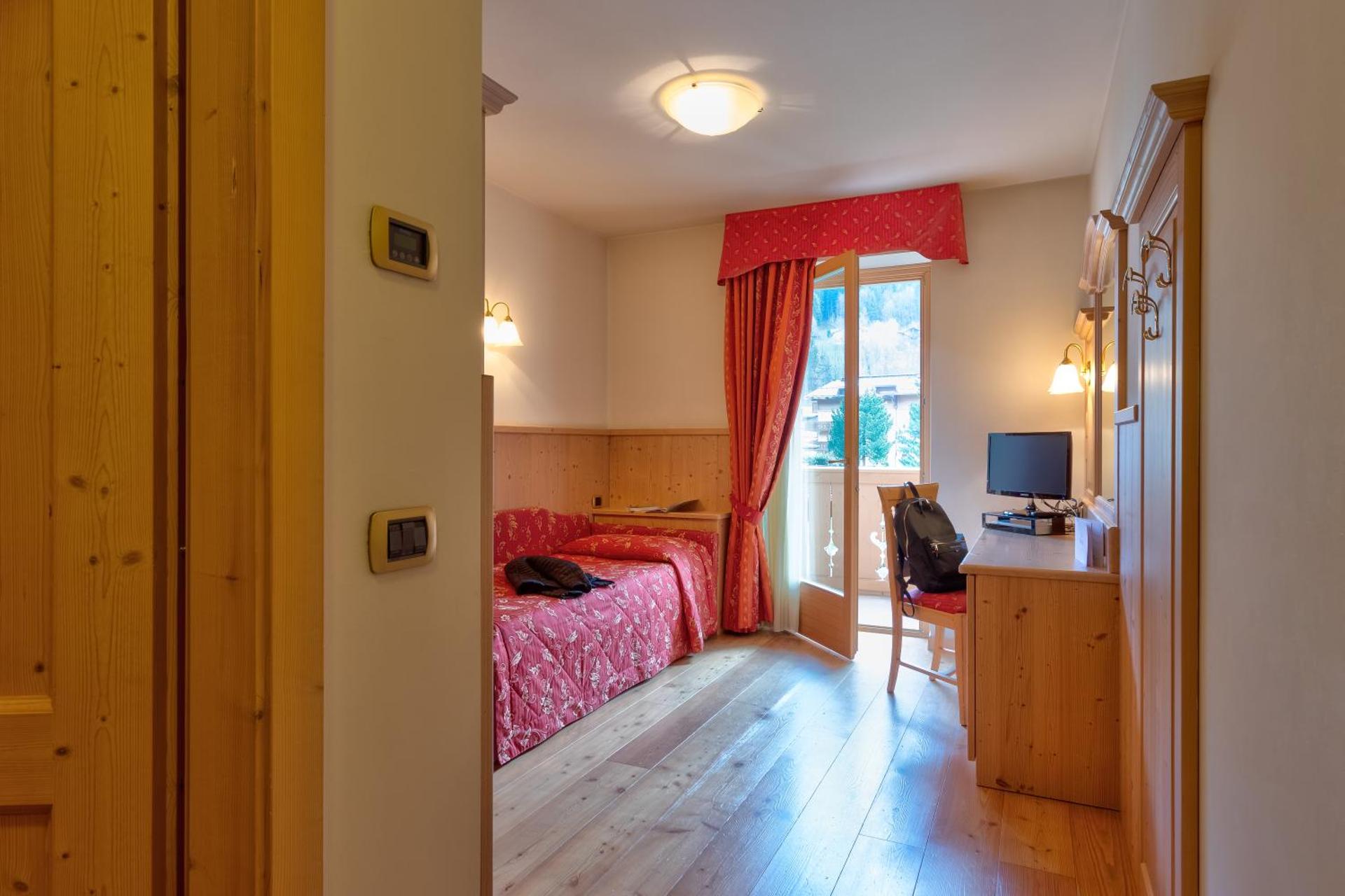 Beverly Alps Hotel & Spa - Photo 6