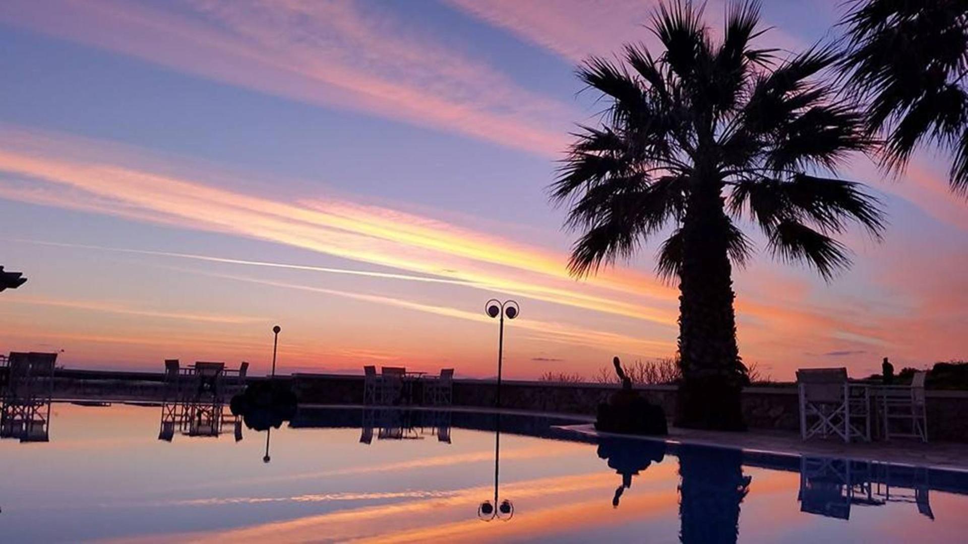 Villa Manos Hotel - Photo 38