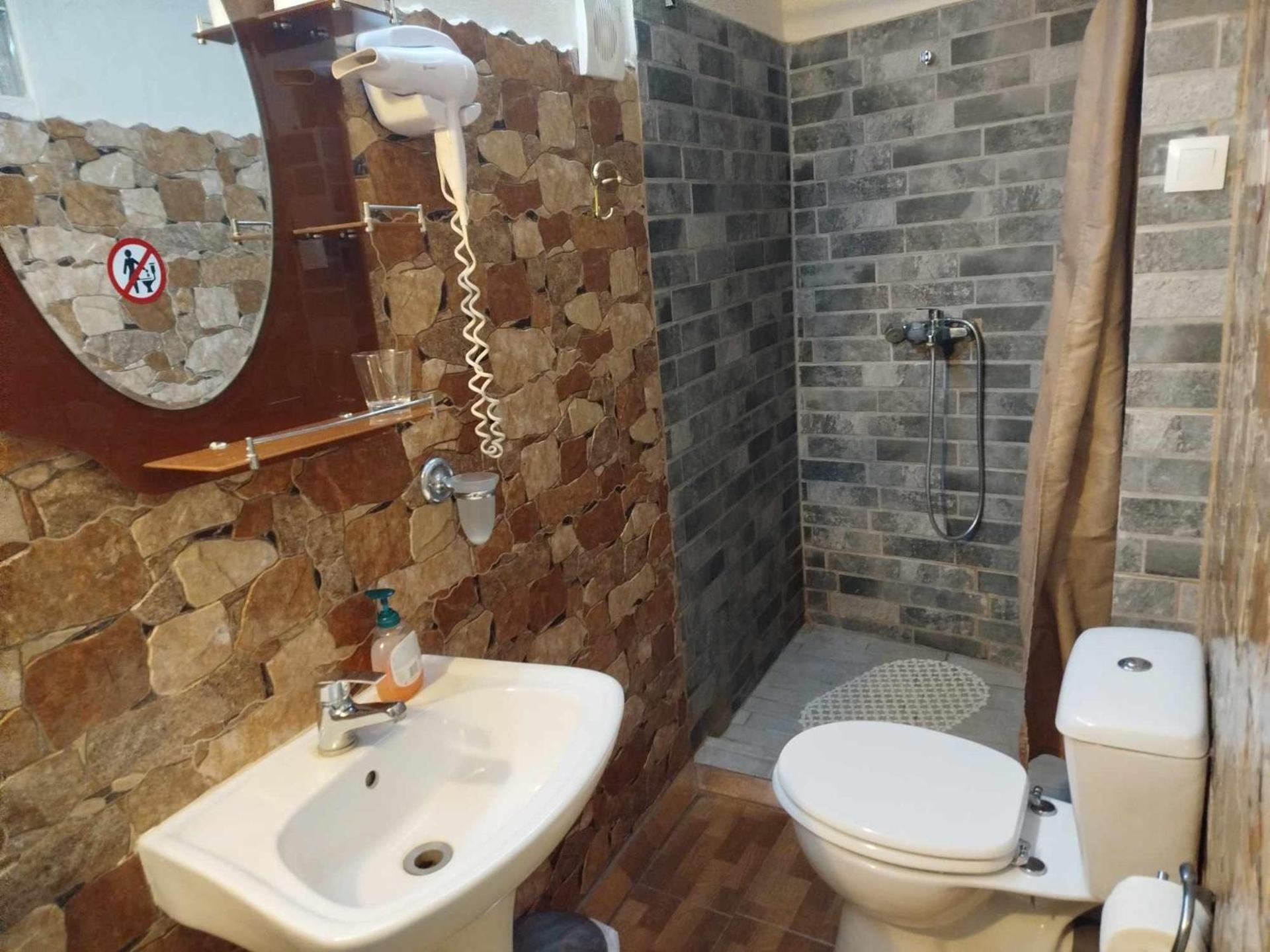 Kostis Hause - Photo 49