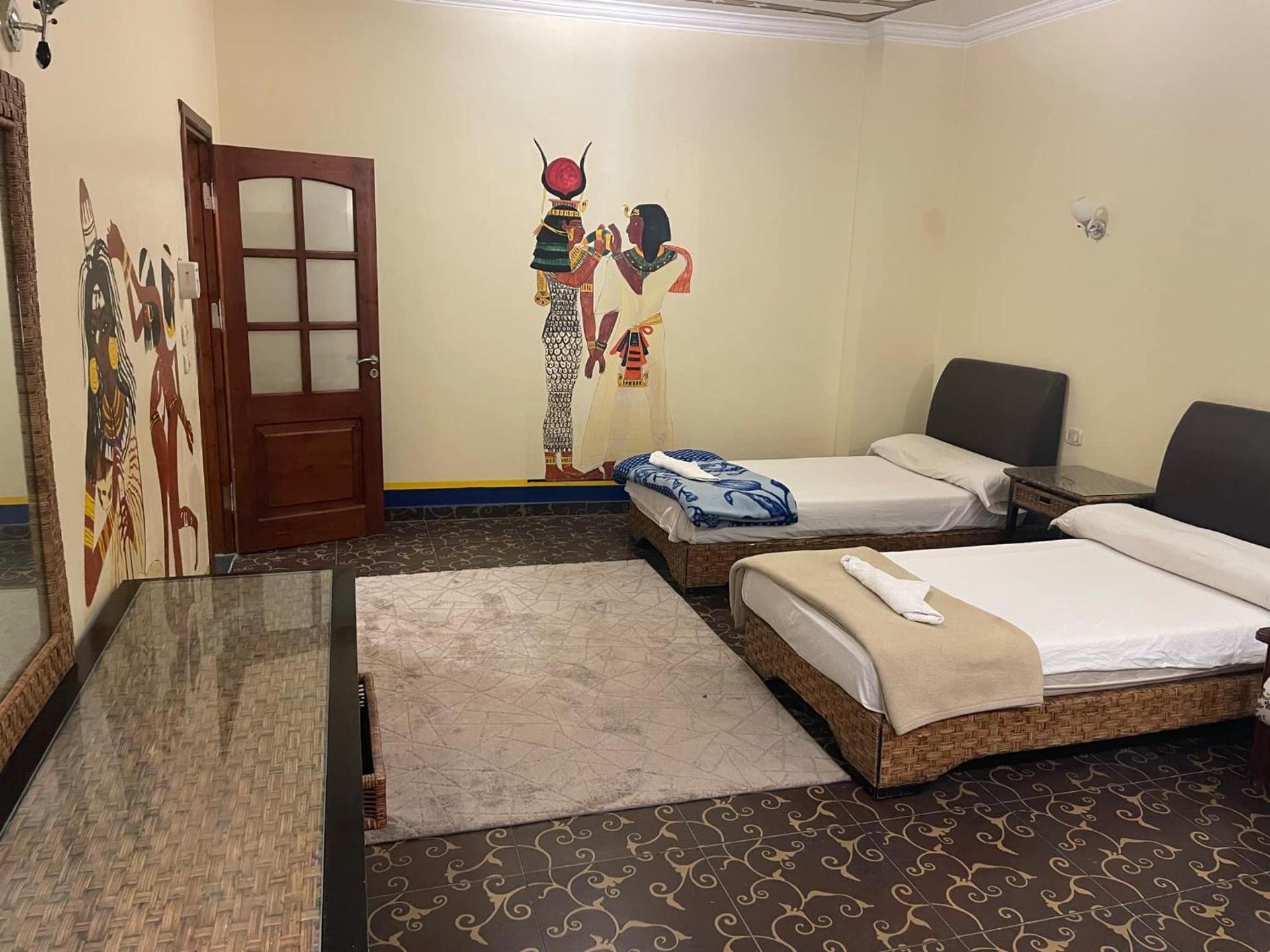 Eye of Horus House - Photo 34