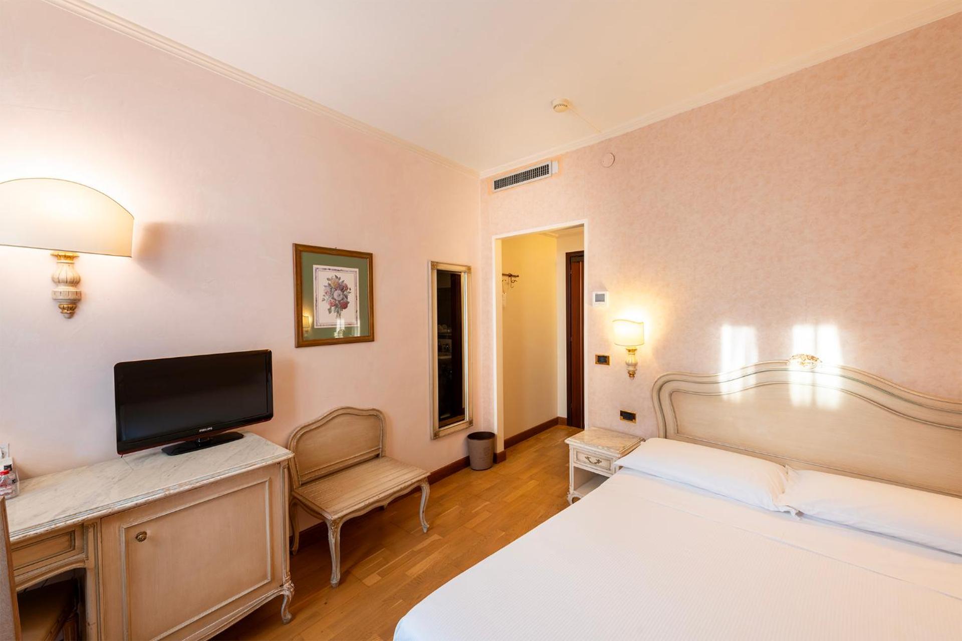 Majestic Toscanelli (centro storico) - Photo 14