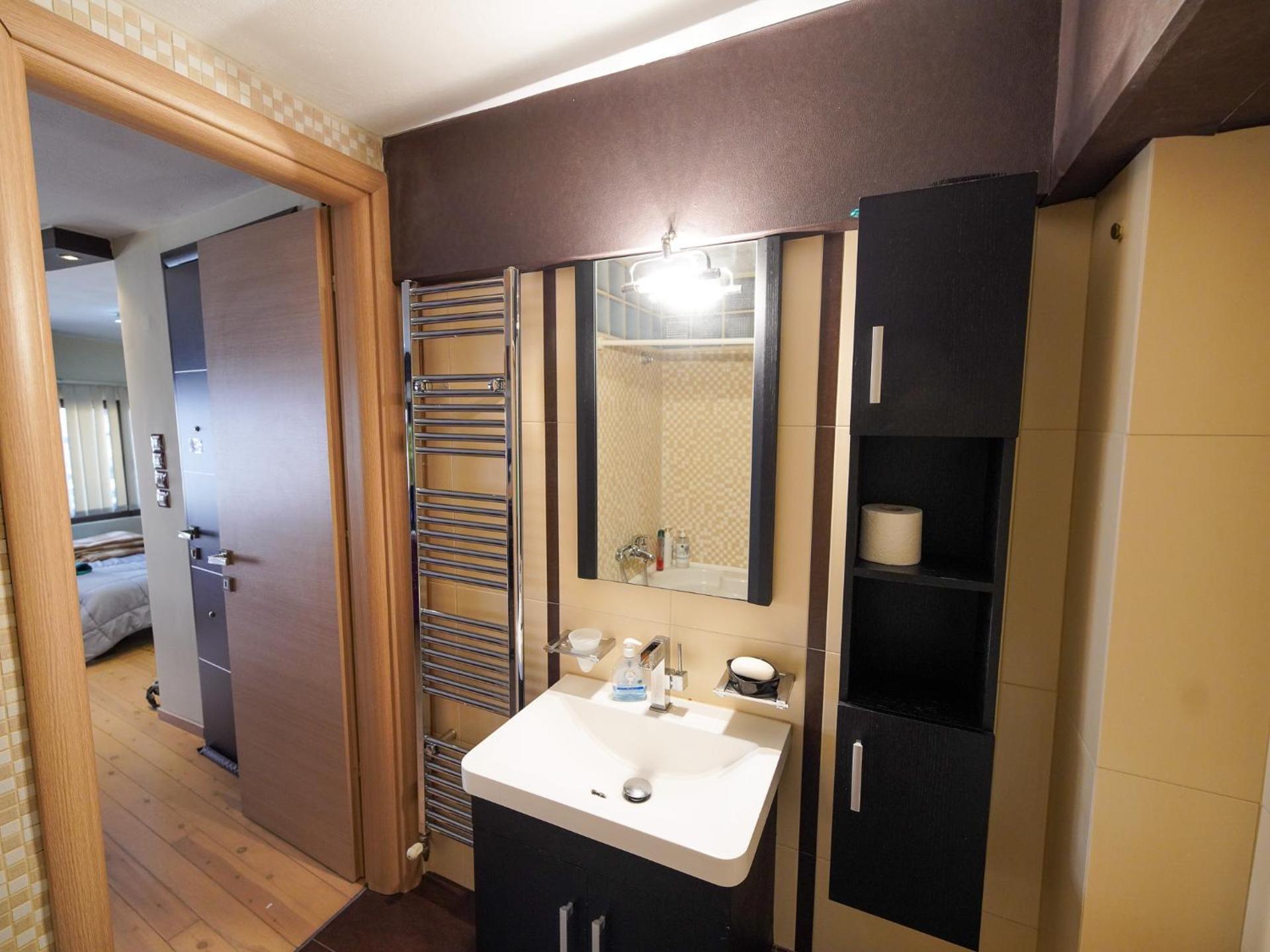 Modern Loft in the city center of Levadia, Greece - Photo 11