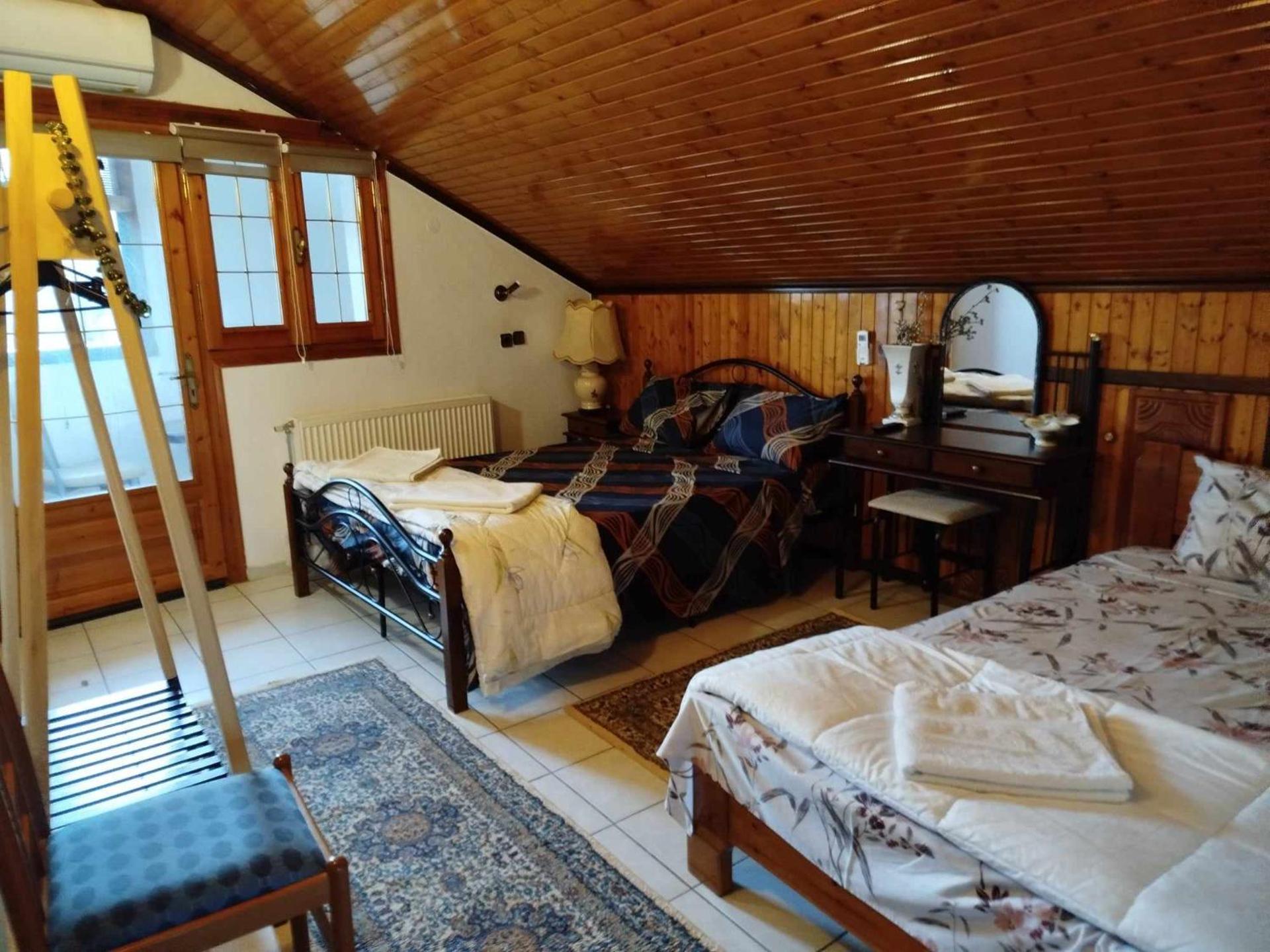 Kostis Hause - Photo 3