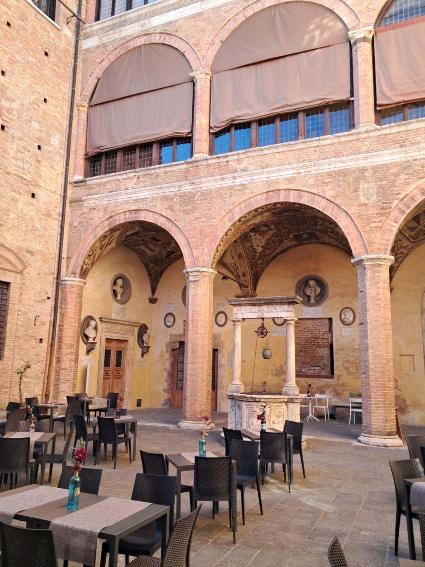 Hotel Minerva - Photo 155