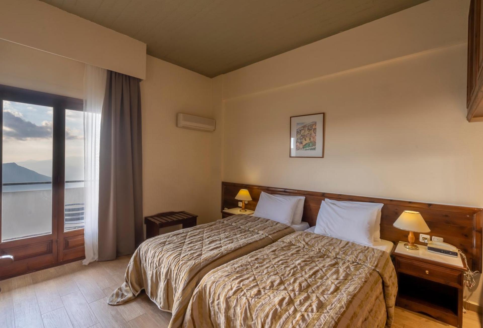 Double Room - Delphi Valley View