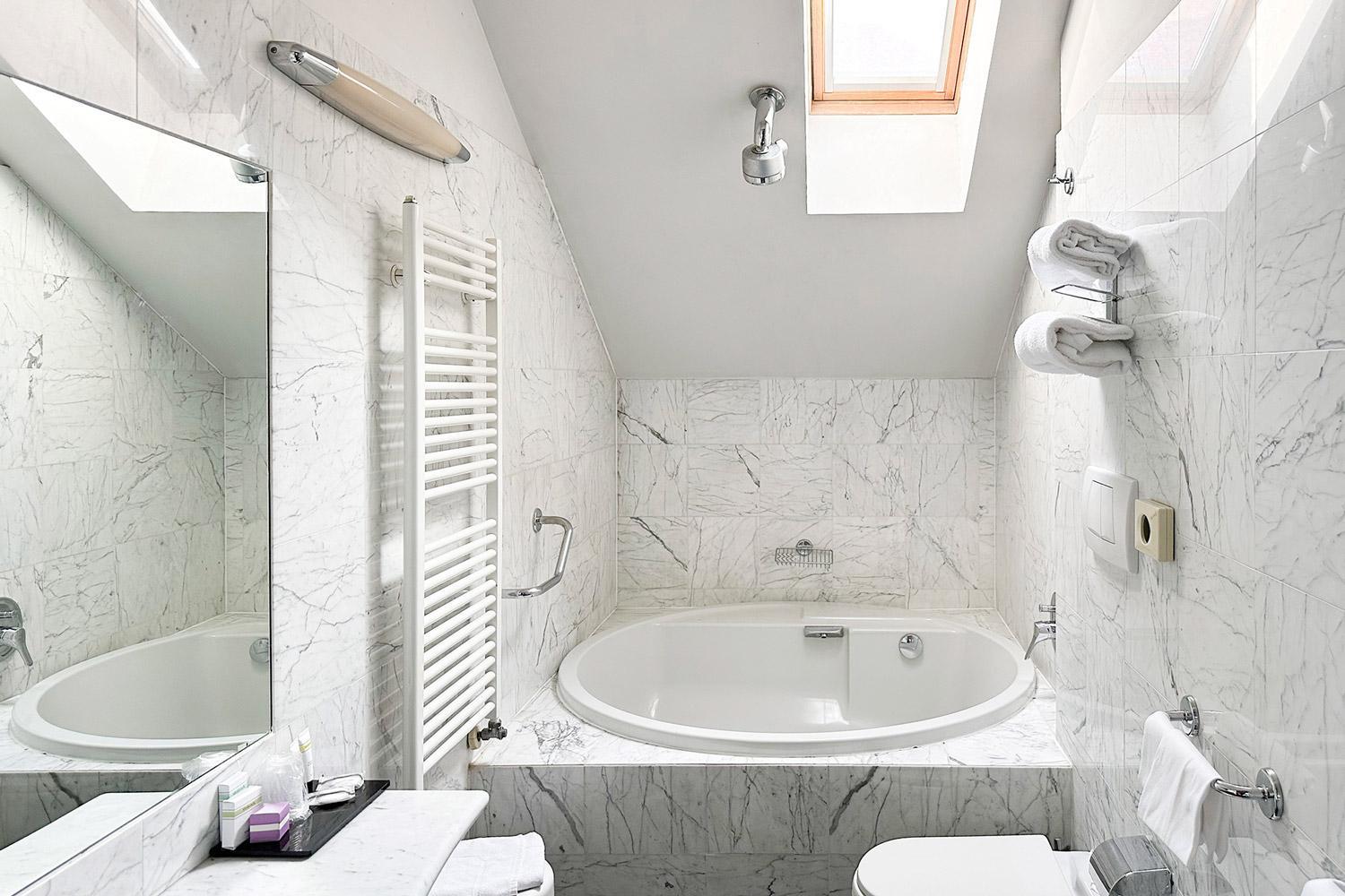 Art Hotel Boston - Photo 53