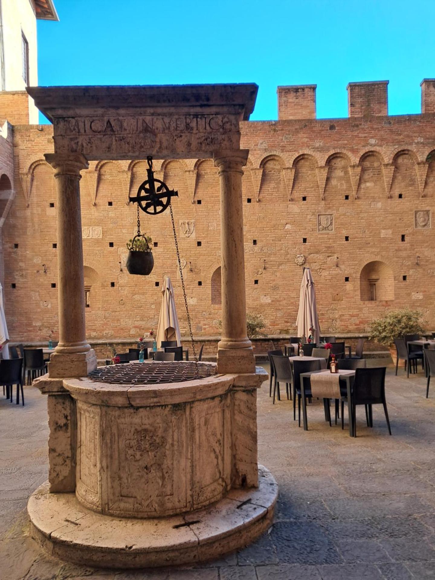 Hotel Minerva - Photo 159