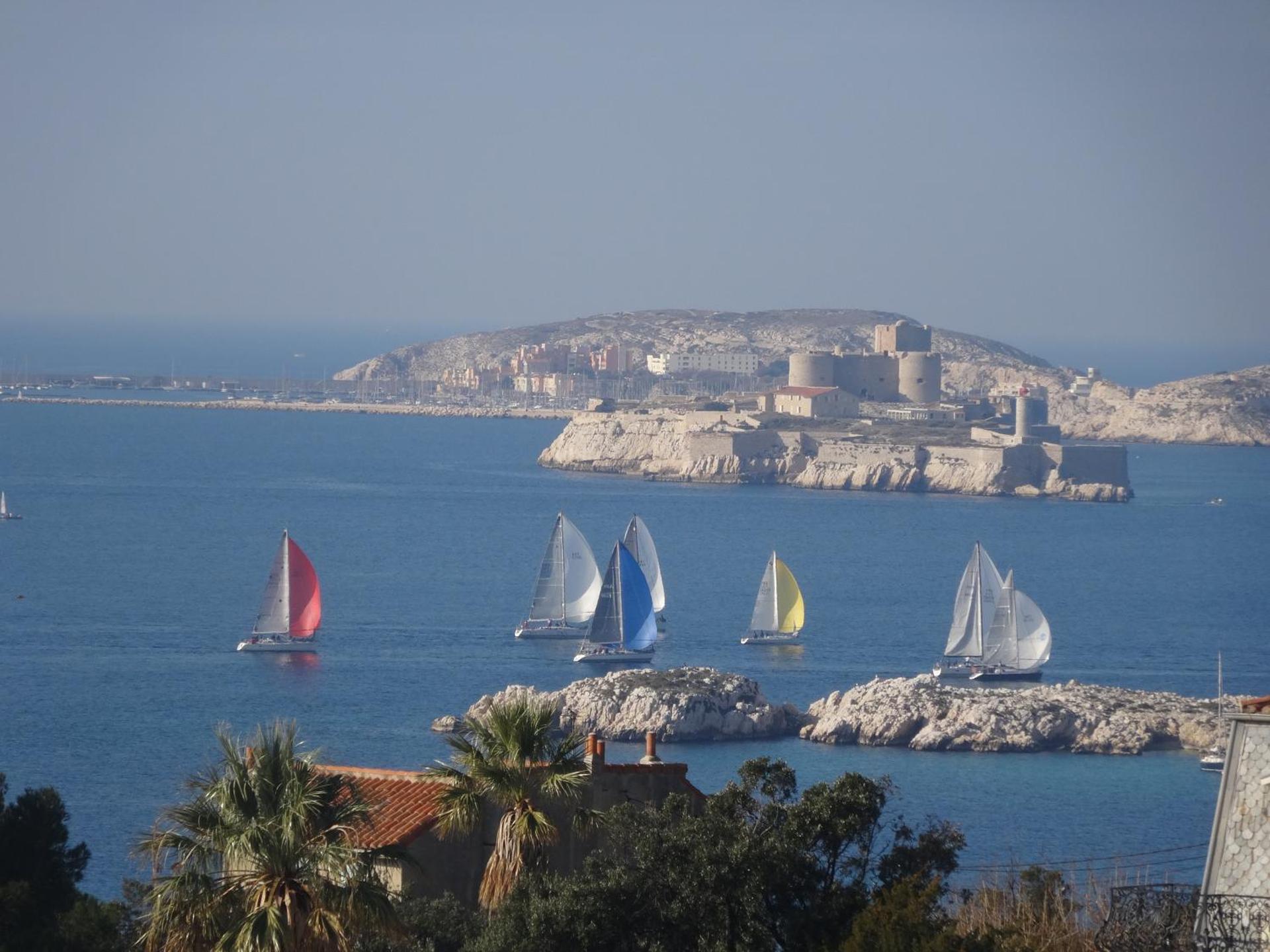 La LUNA of MARSEILLE - VILLA D'ARCHITECTE B&B - Photo 18