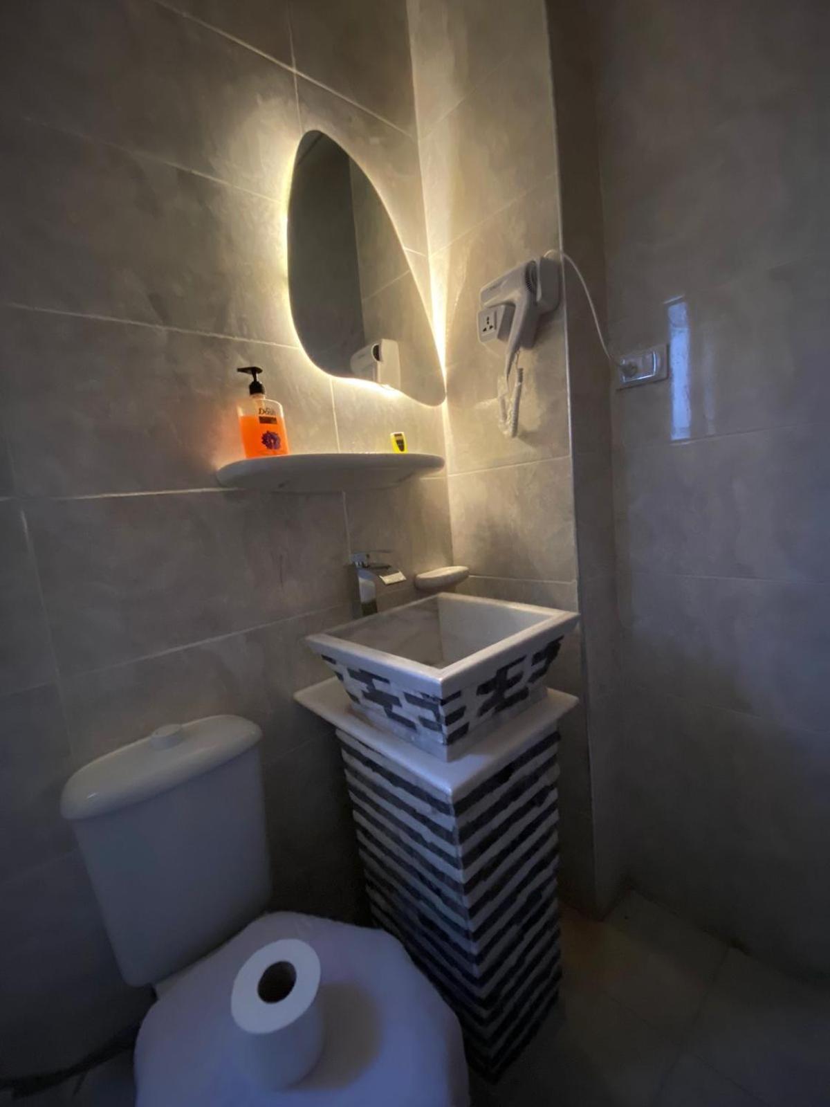 Standard Single Room with Mountain View