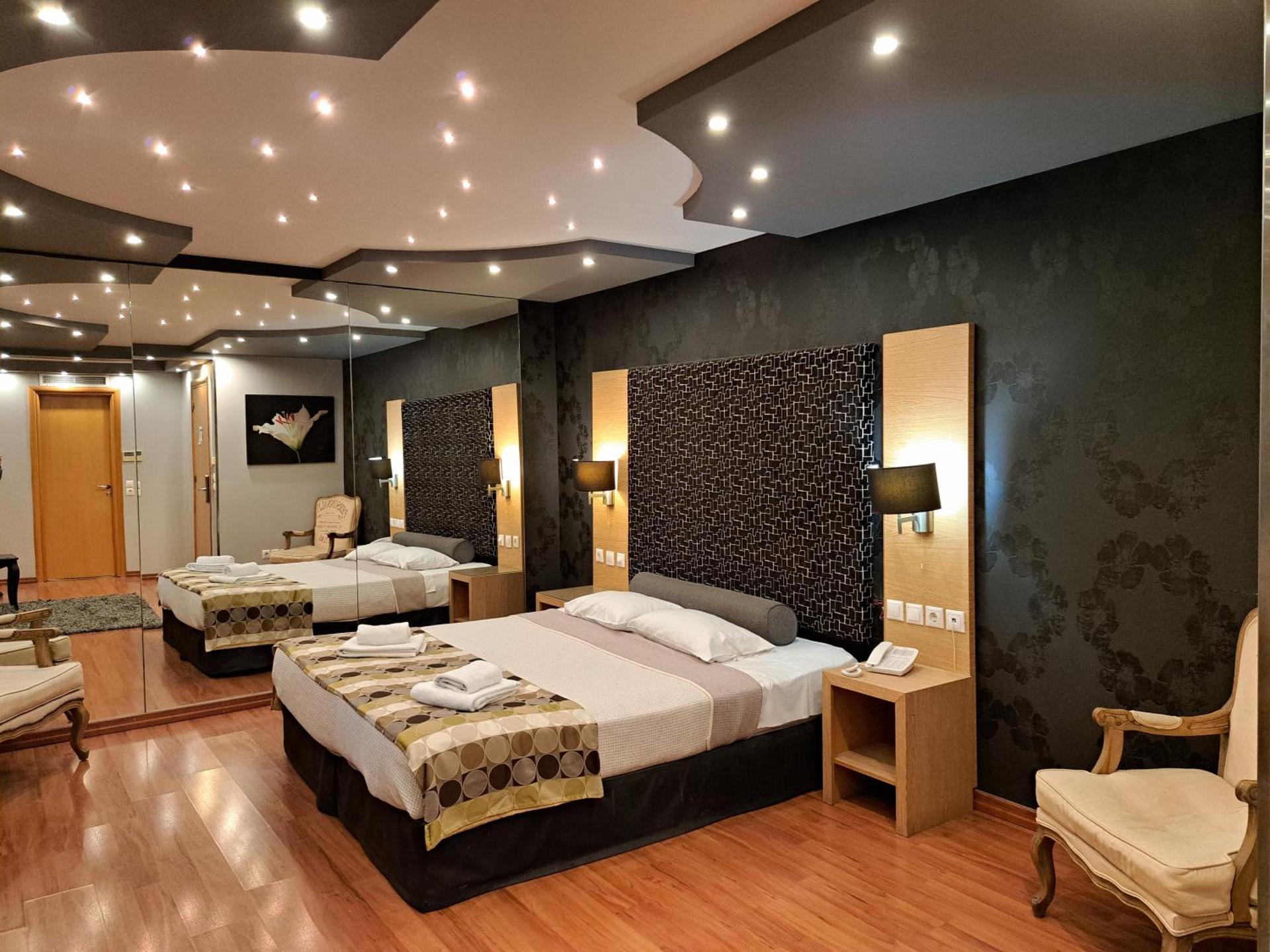 Executive Suite - Photo 2